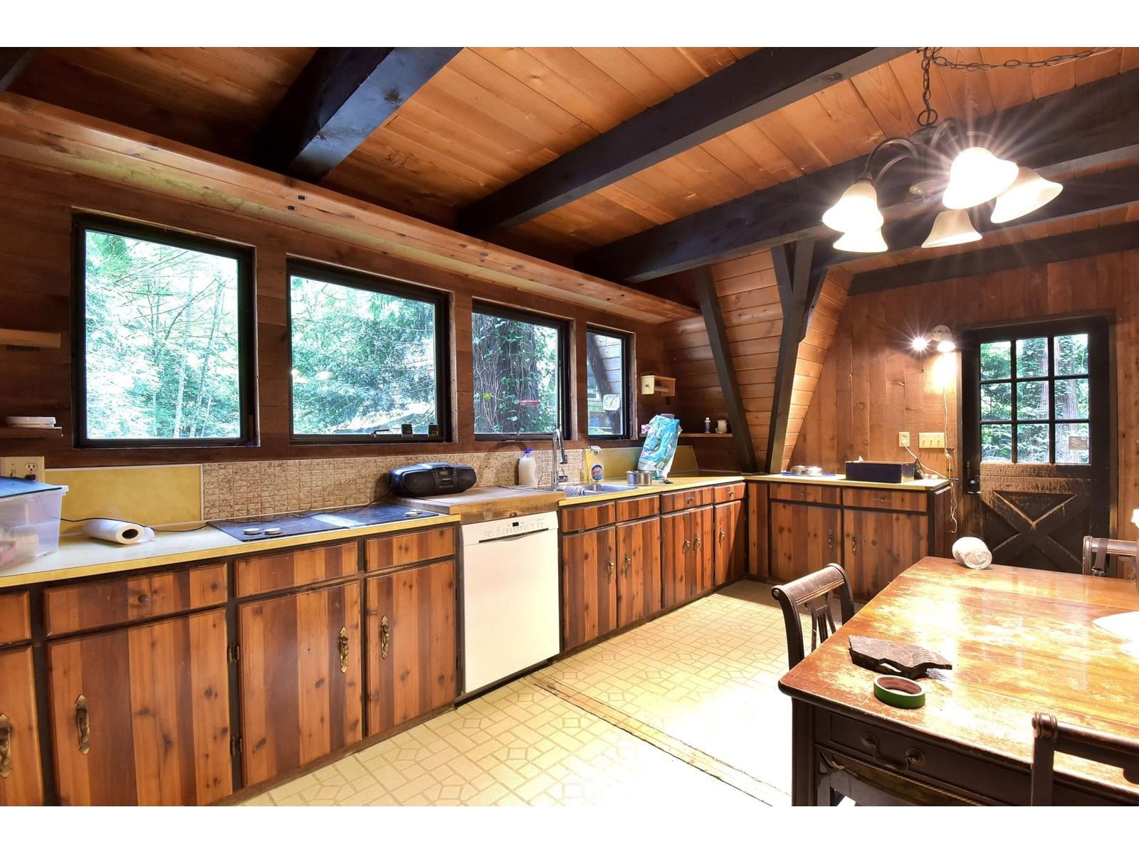 2845 132 Image 12