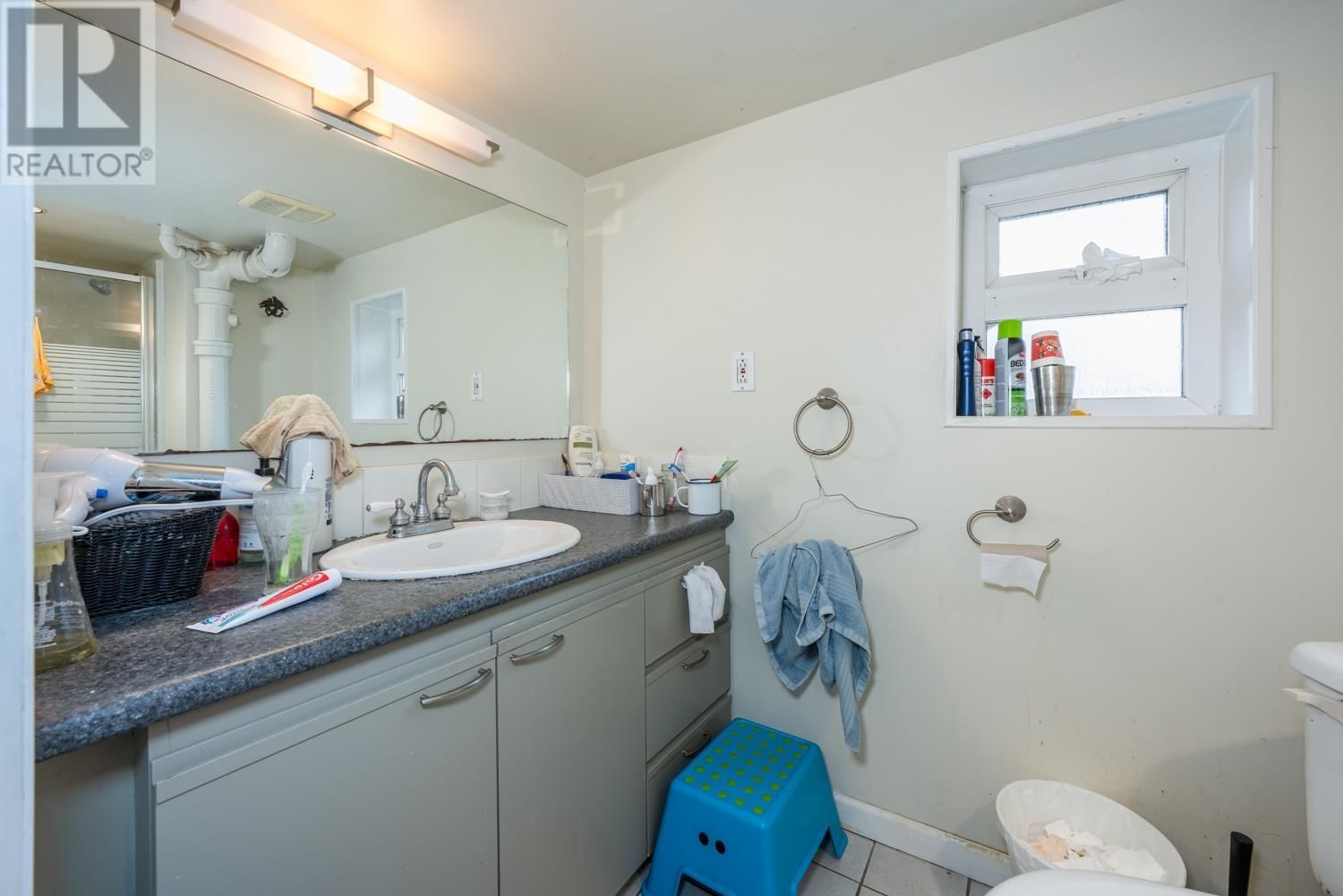 9263 10TH AVENUE Image 27