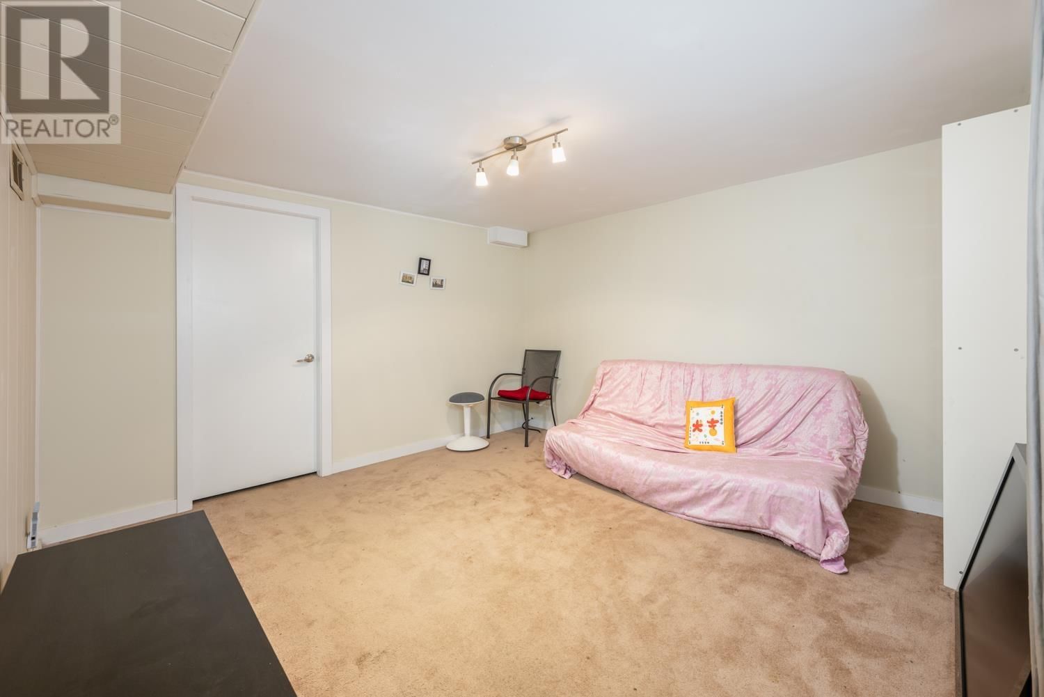 9263 10TH AVENUE Image 29