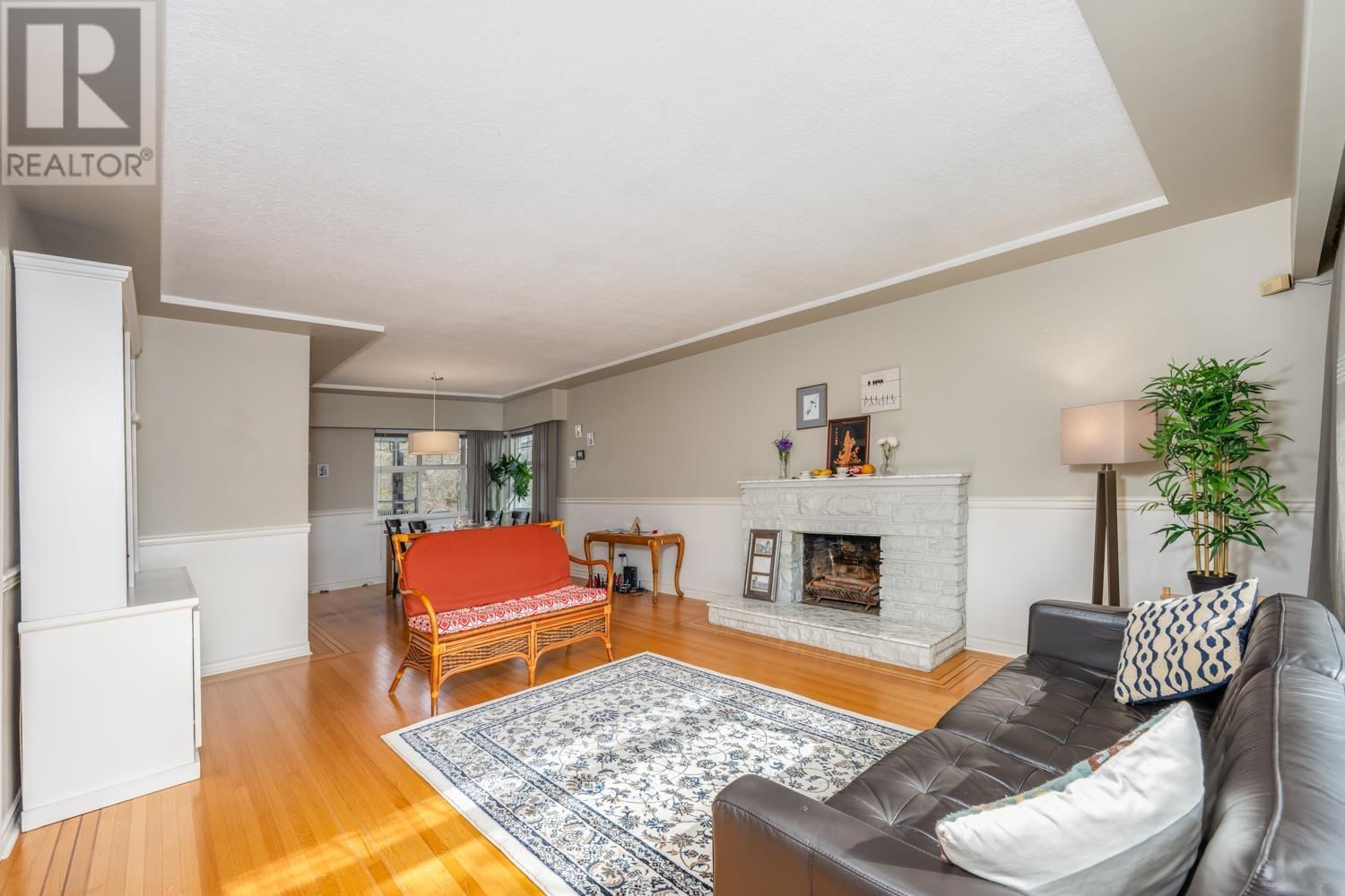 9263 10TH AVENUE Image 3