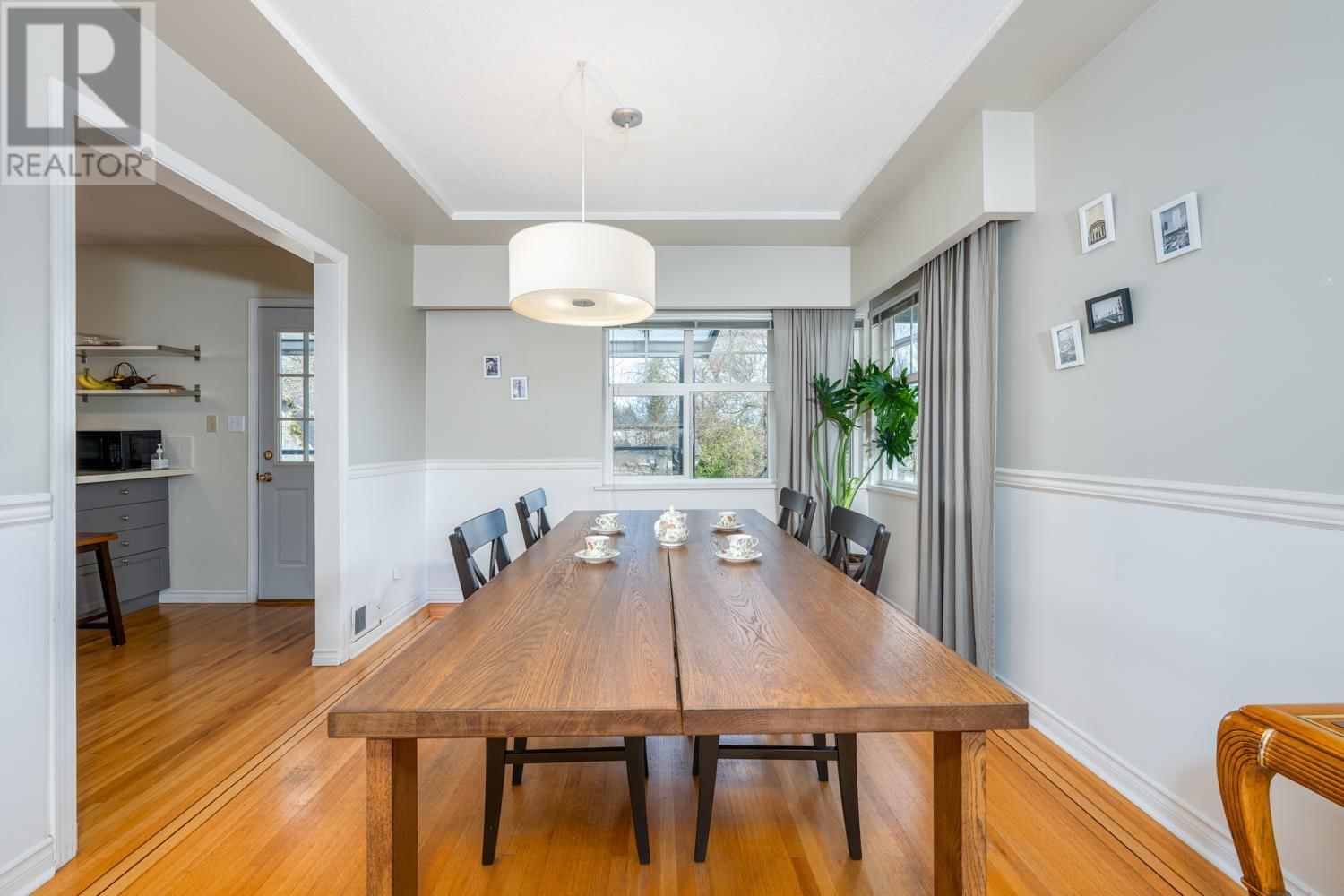9263 10TH AVENUE Image 4