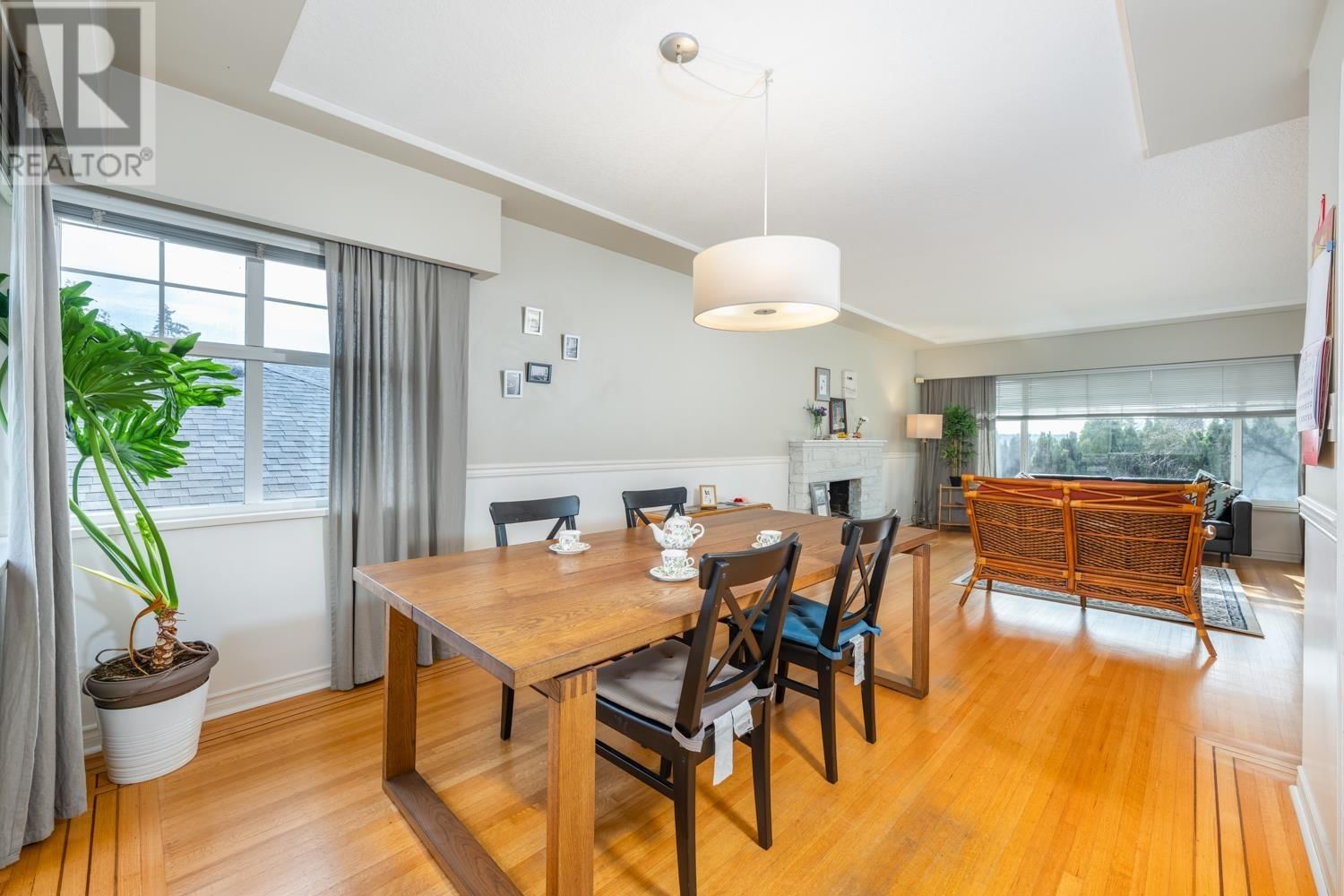 9263 10TH AVENUE Image 7