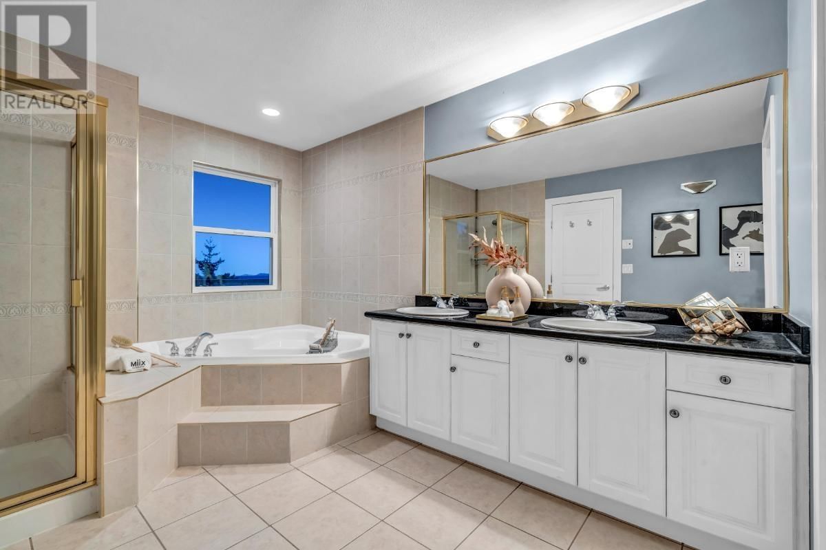 3126 SILVERTHRONE DRIVE Image 18