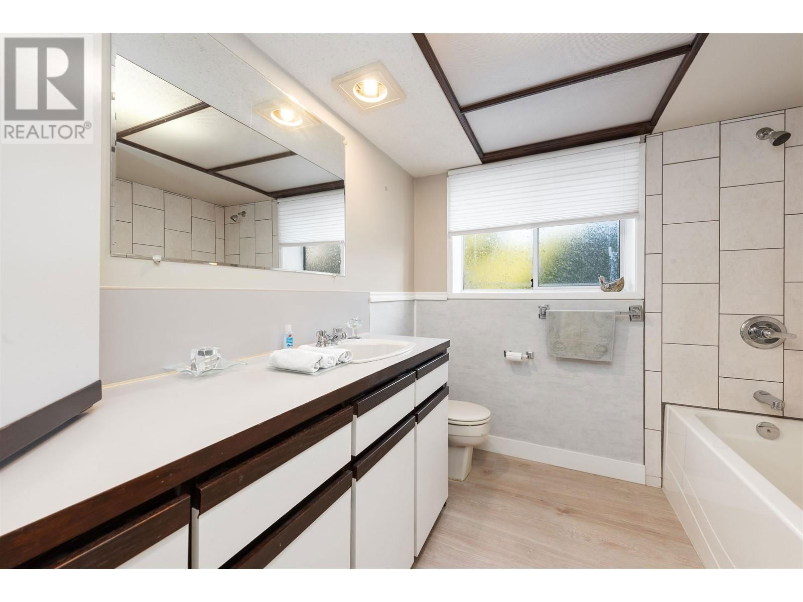 3173 LEEWARD COURT Image 25