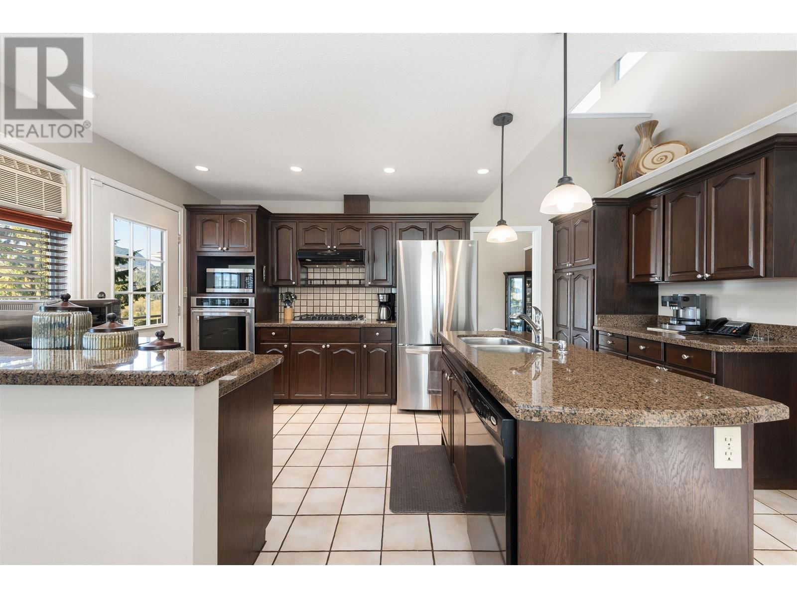 3173 LEEWARD COURT Image 3