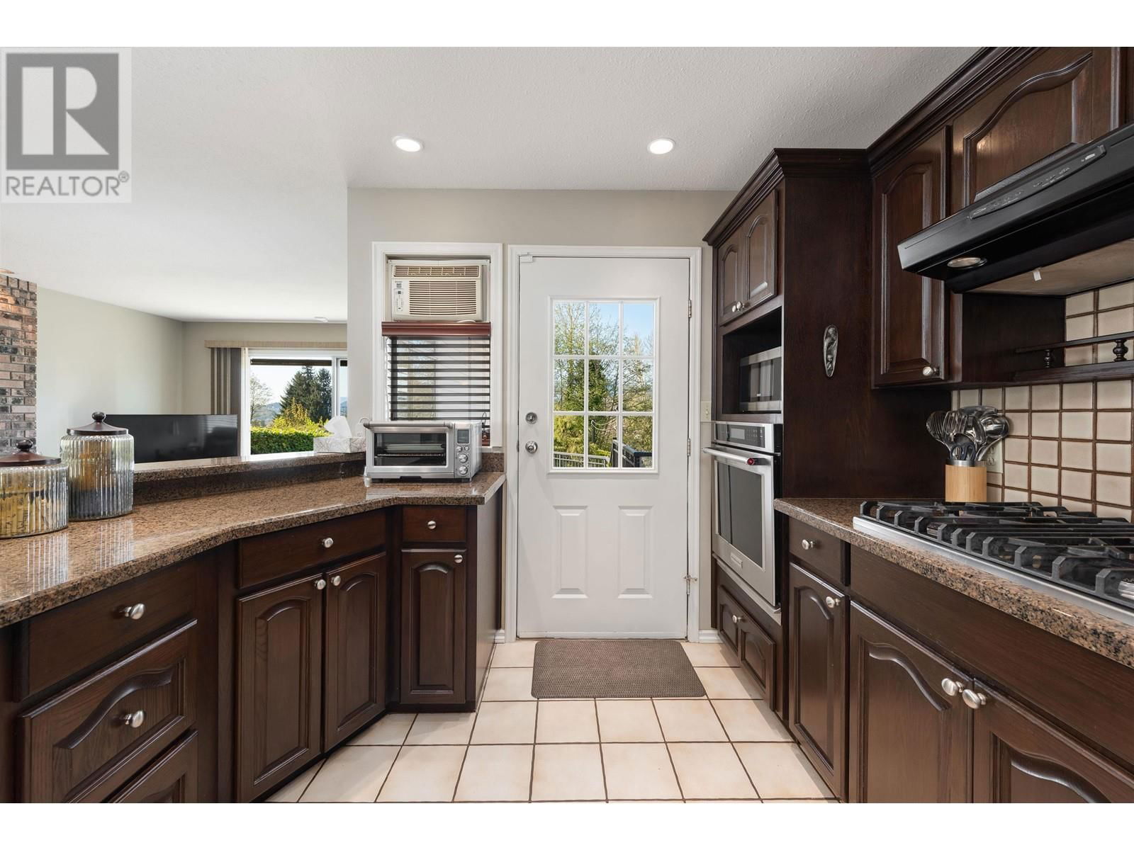 3173 LEEWARD COURT Image 5