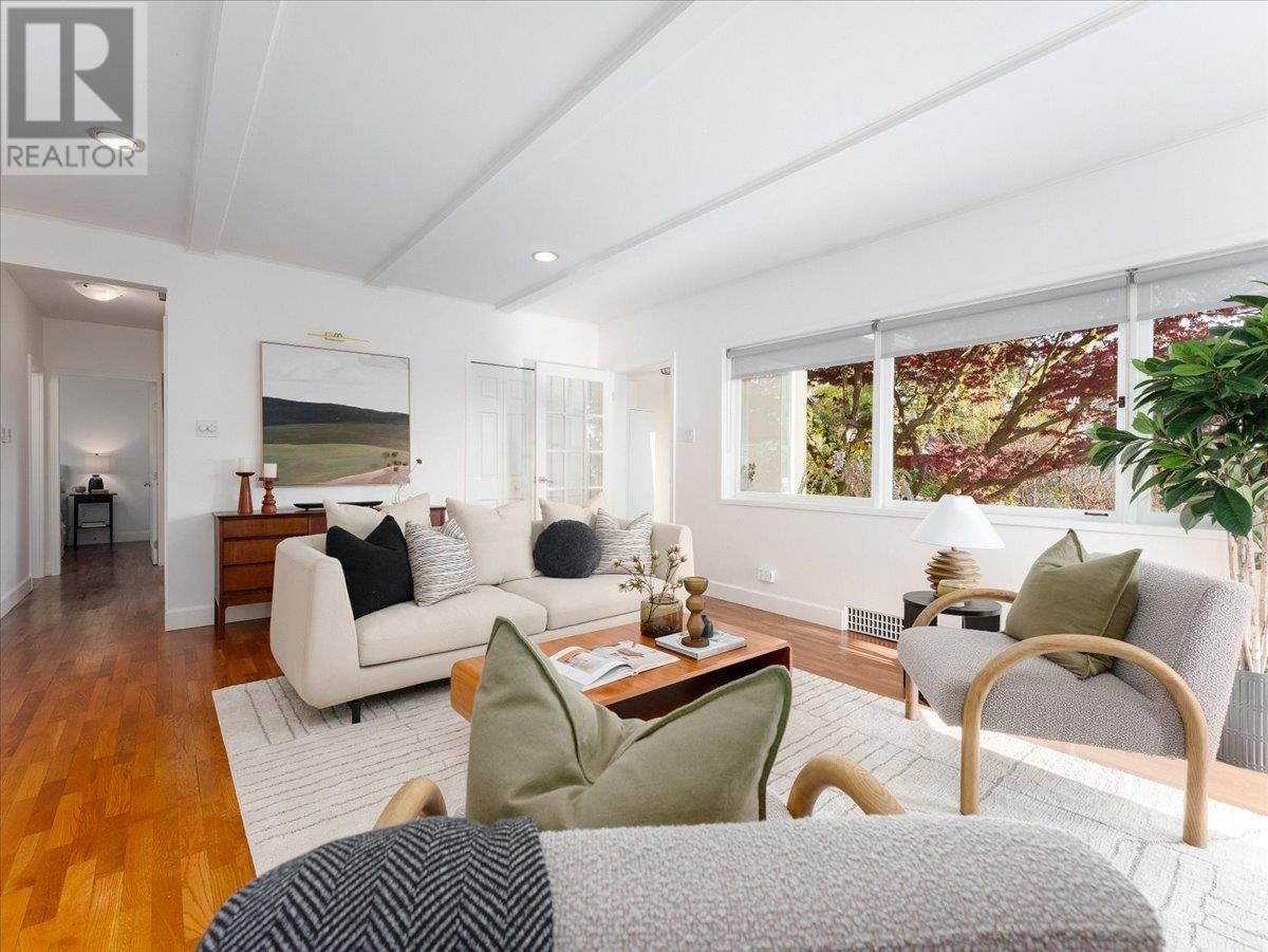 268 HOLYROOD ROAD Image 16