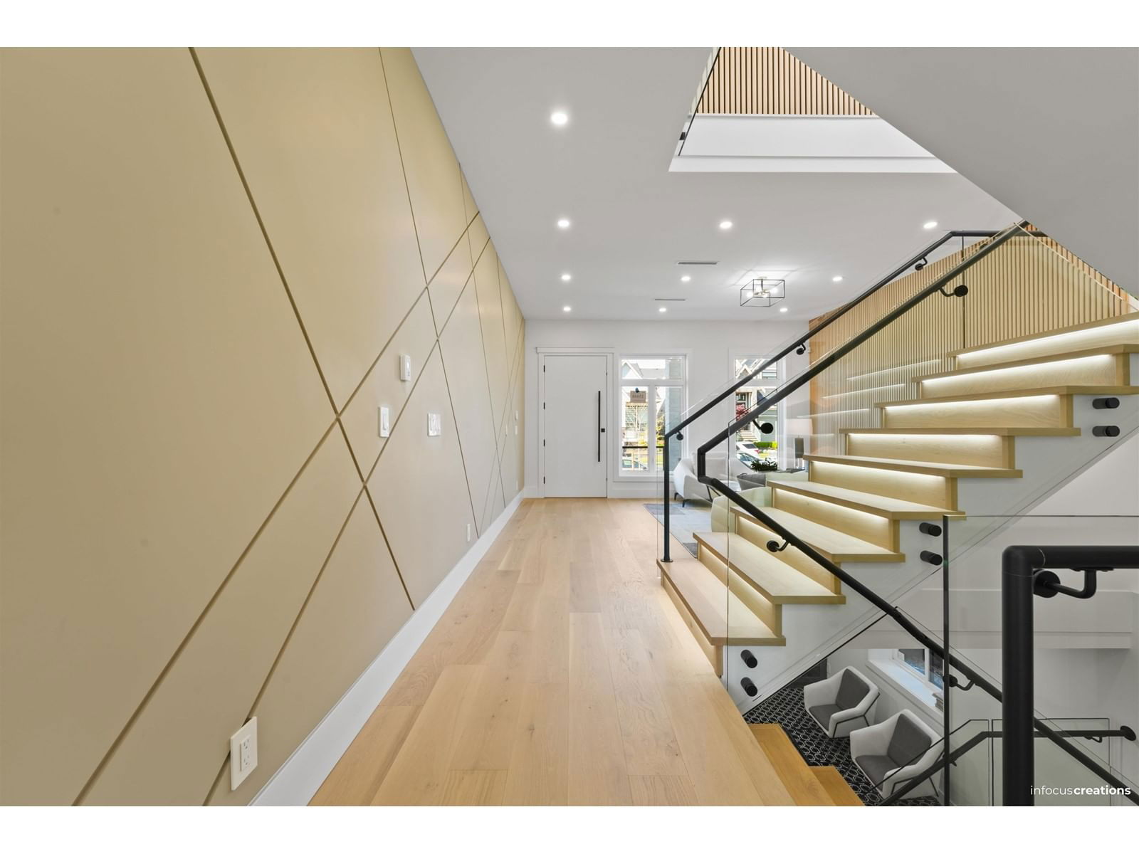 15448 76B Image 17