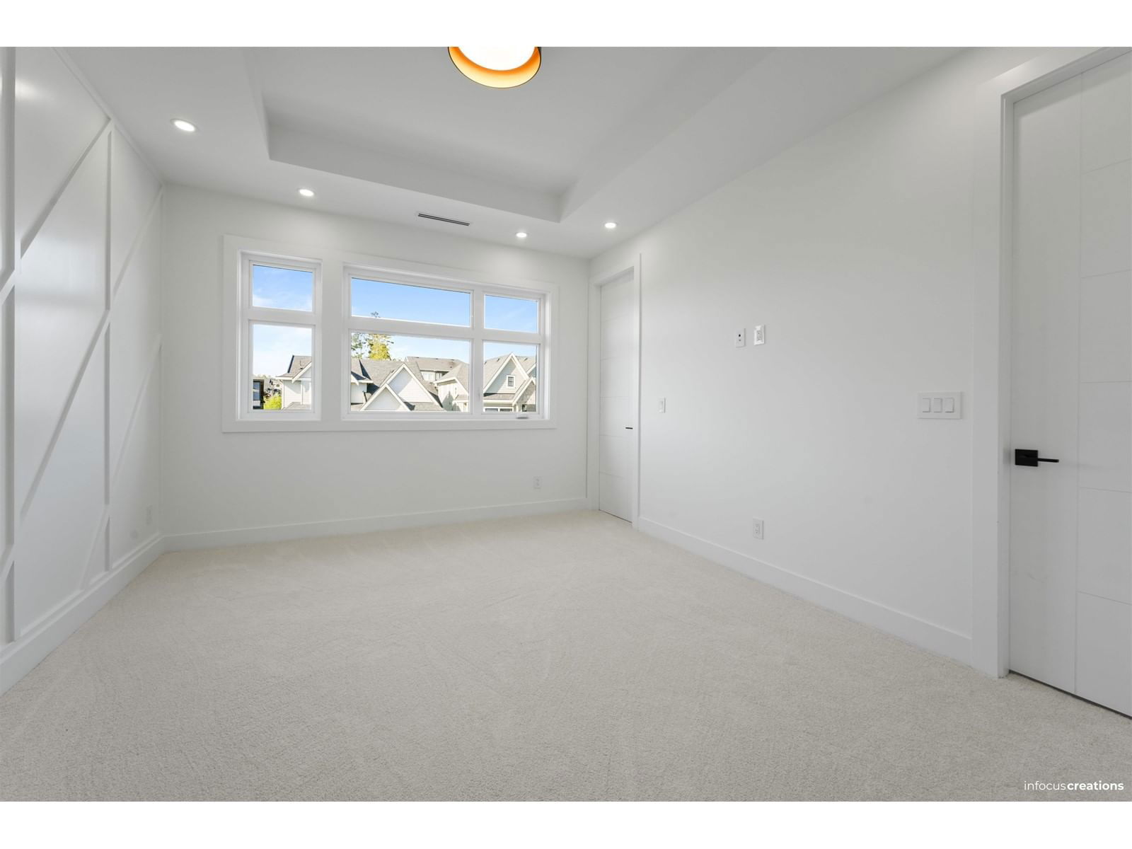 15448 76B Image 28