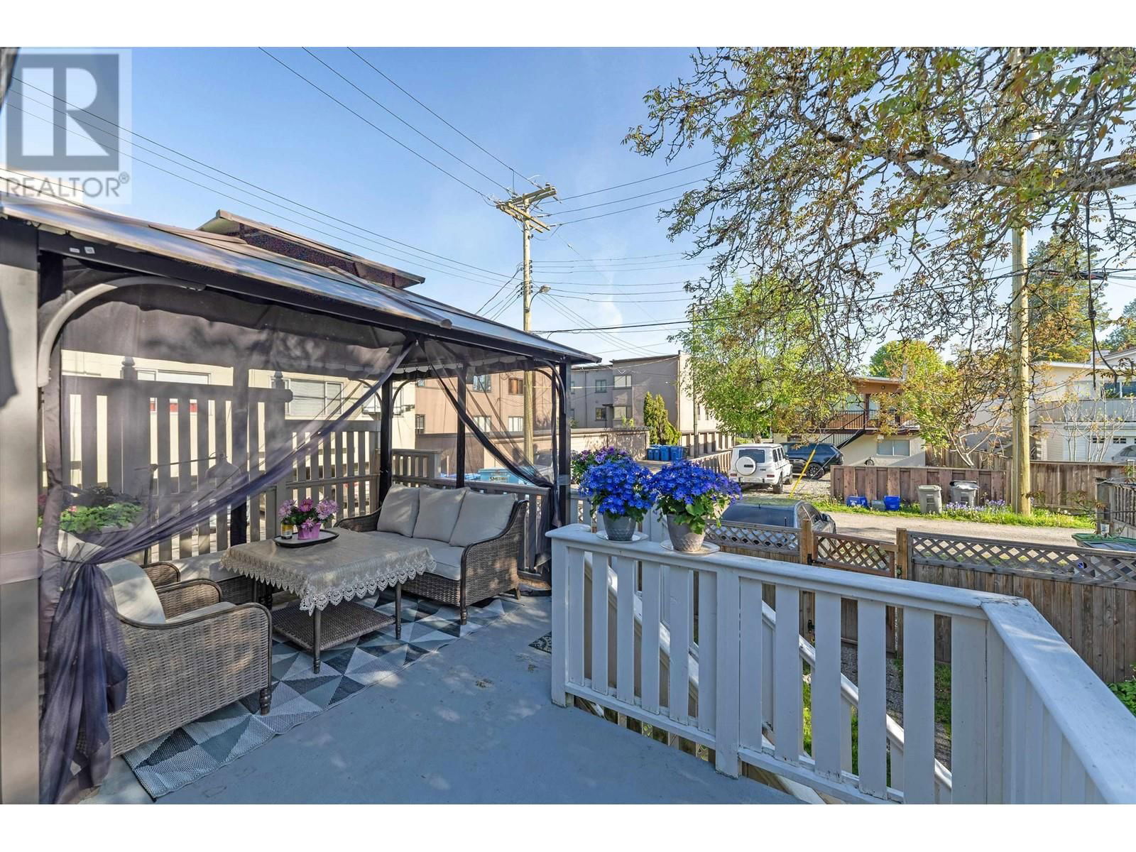 2085 45TH AVENUE Image 25