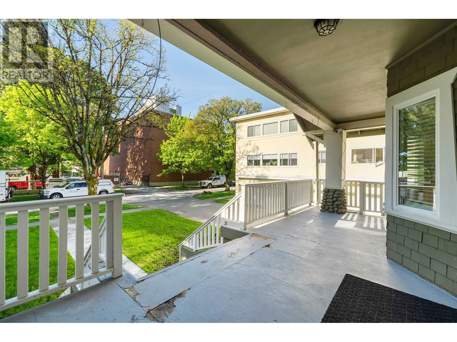 2085 45TH AVENUE Image 26