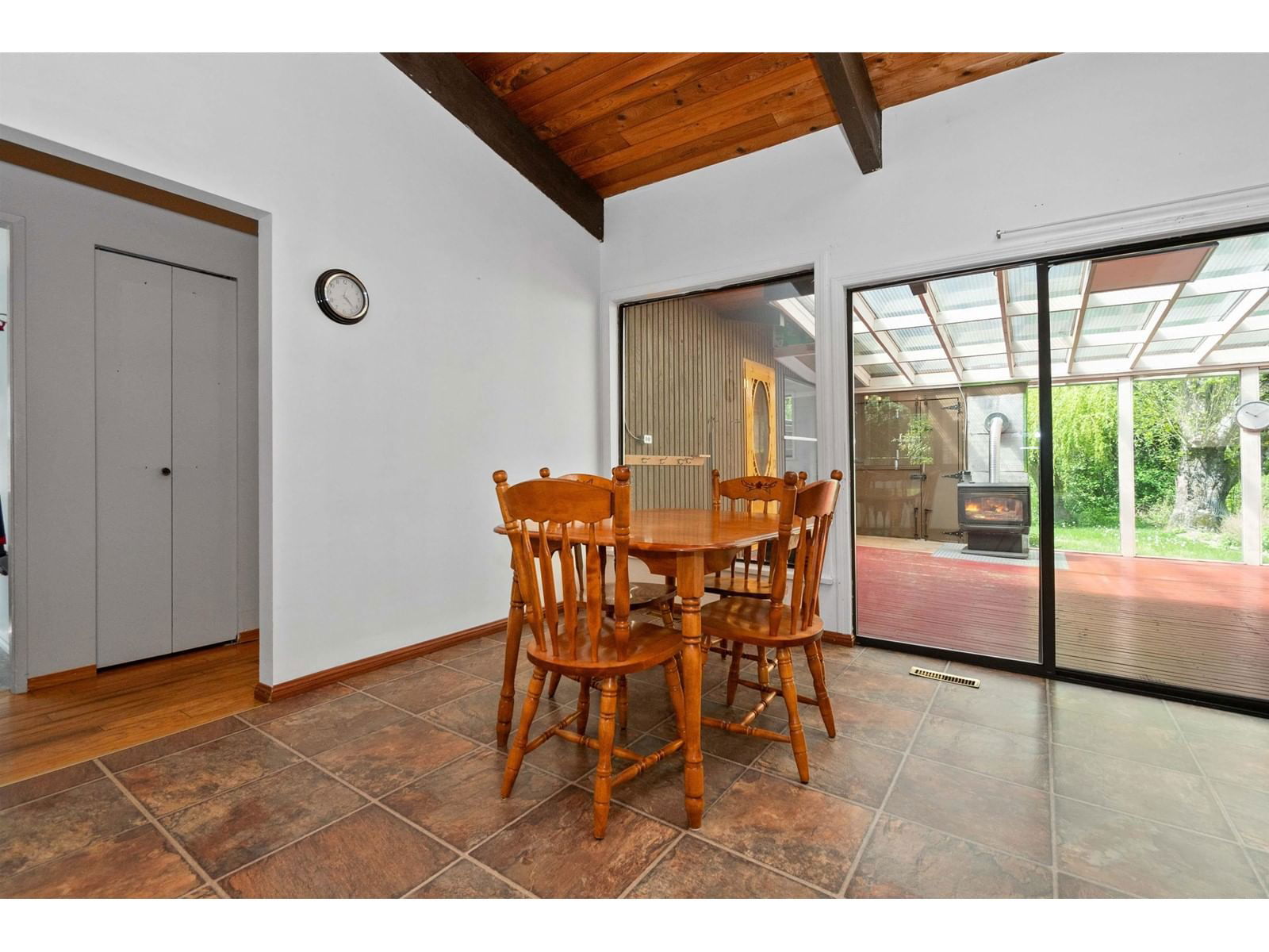 960 HOT SPRINGS ROAD Image 14