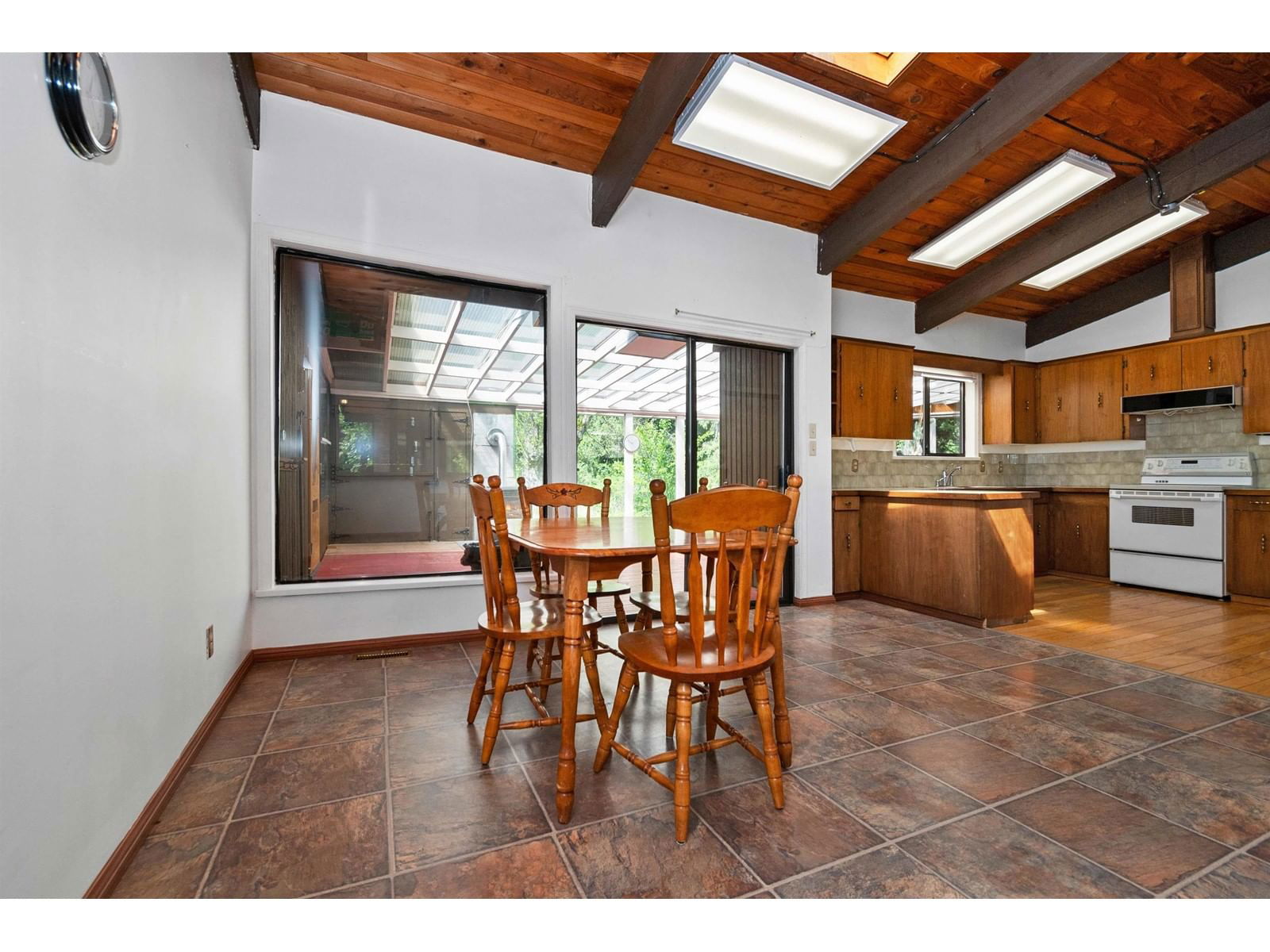960 HOT SPRINGS ROAD Image 15
