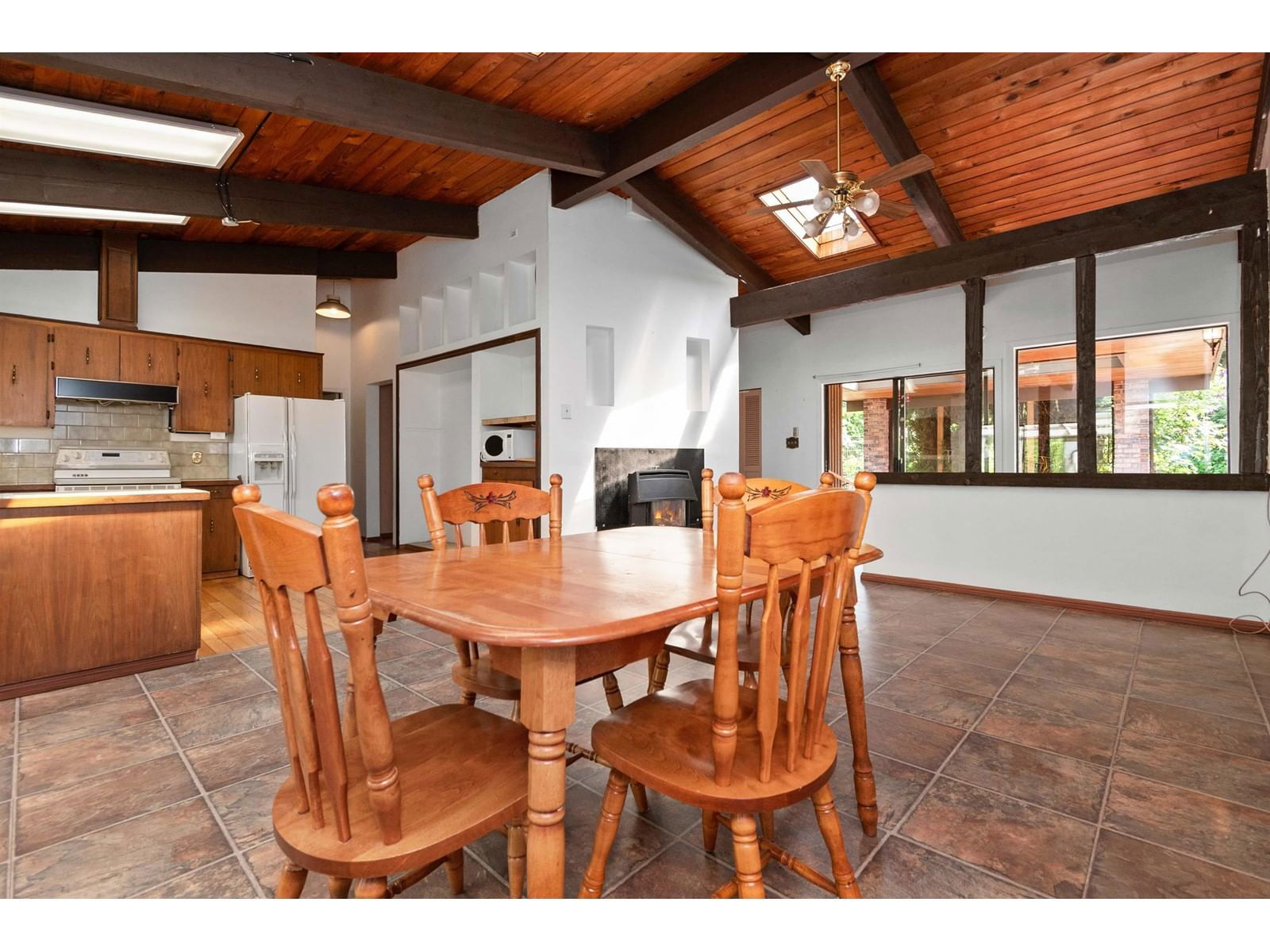 960 HOT SPRINGS ROAD Image 16