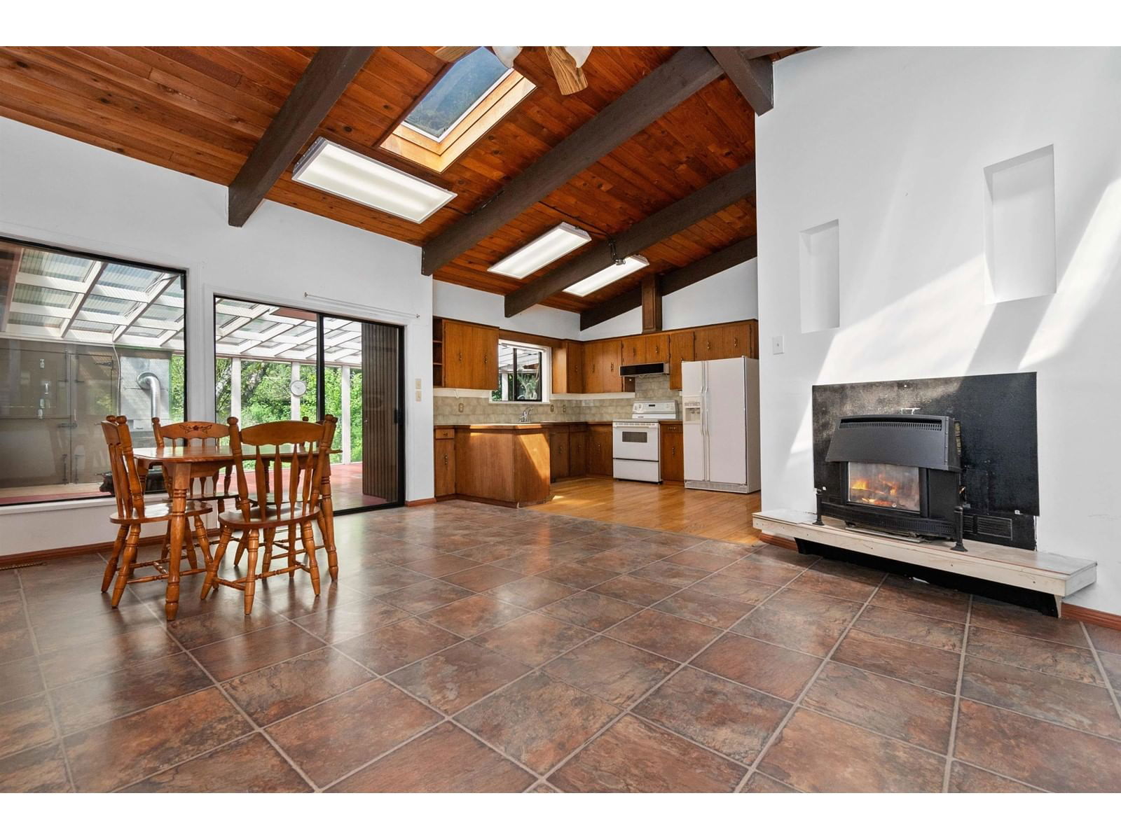 960 HOT SPRINGS ROAD Image 17