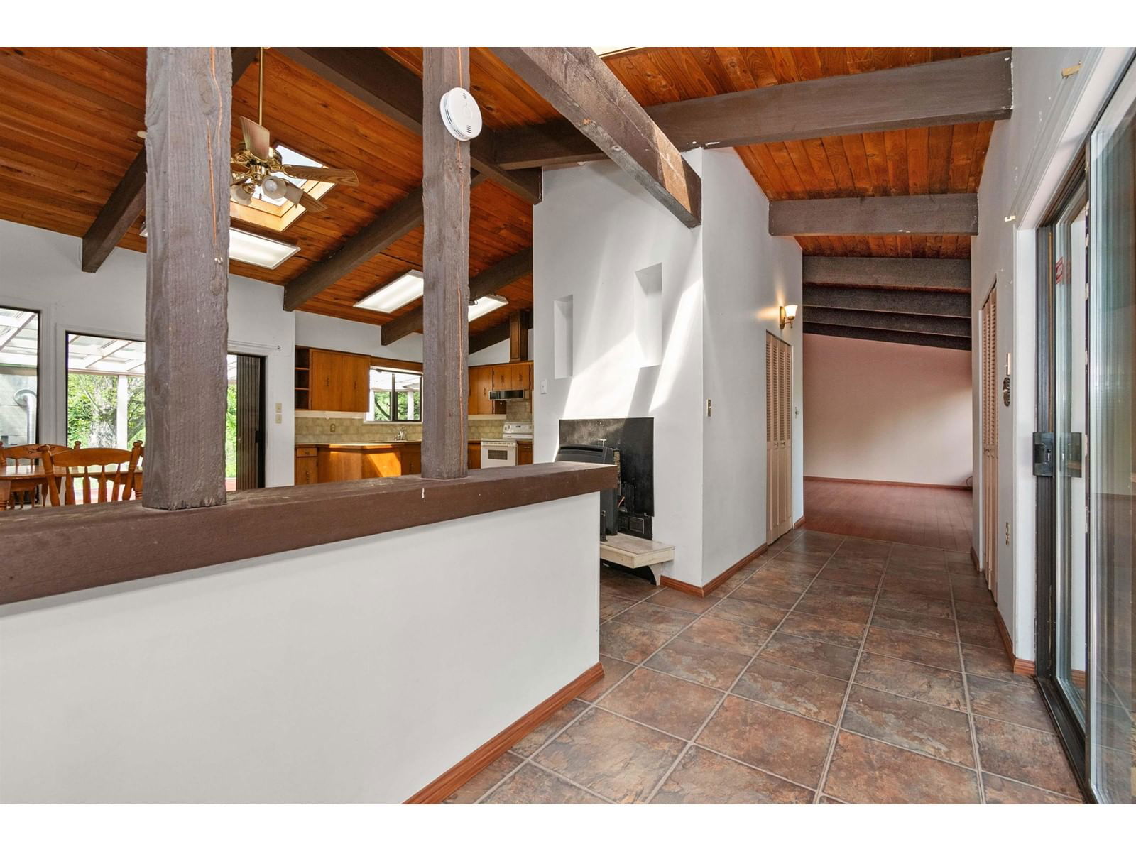 960 HOT SPRINGS ROAD Image 19