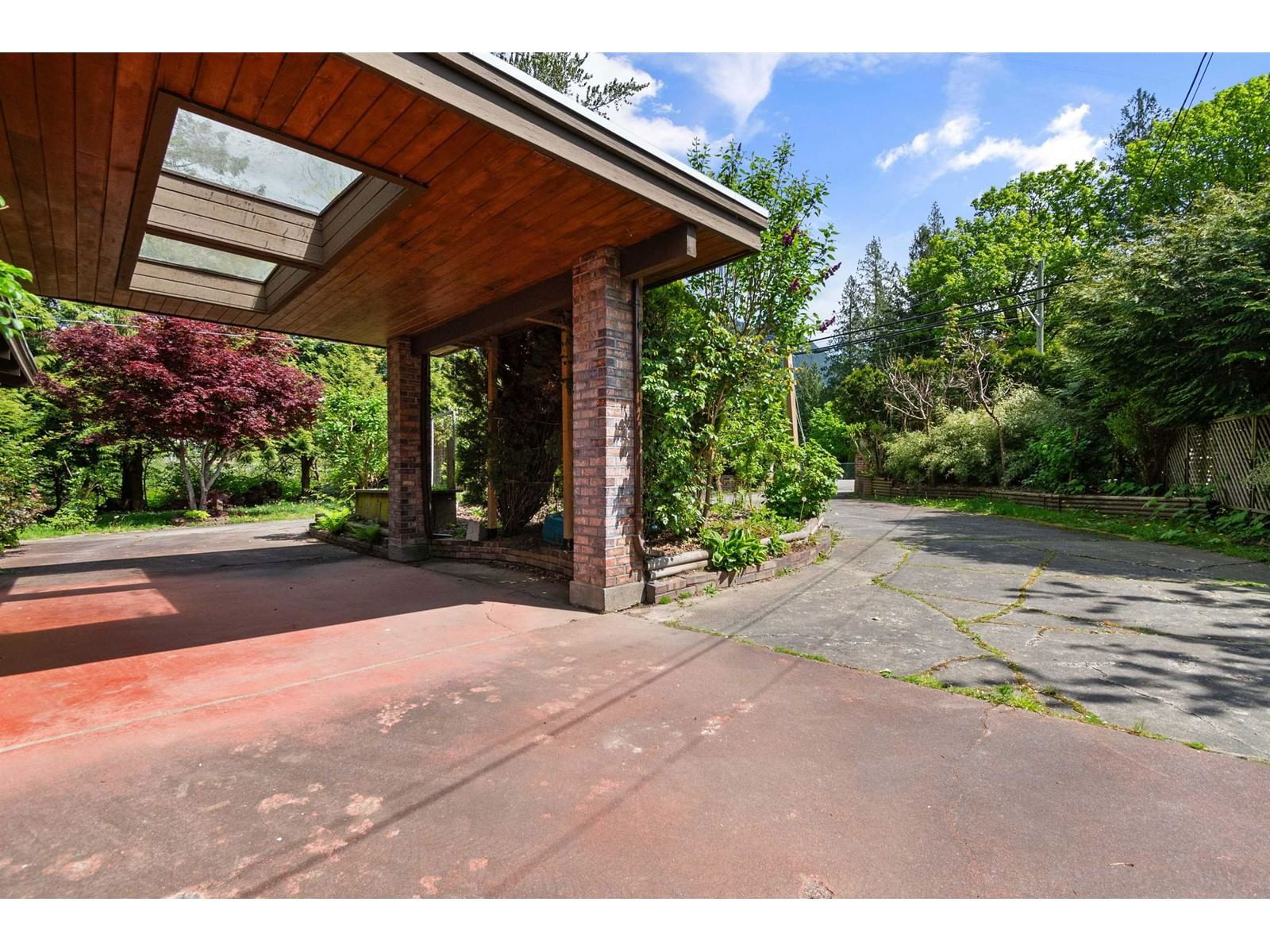 960 HOT SPRINGS ROAD Image 2
