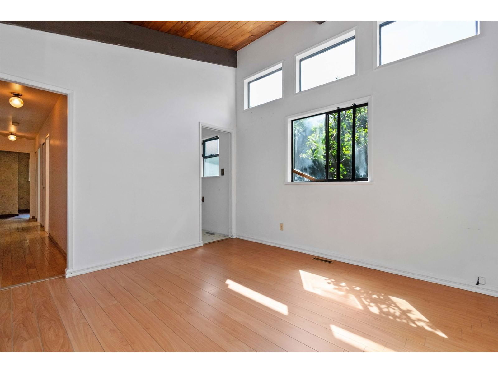 960 HOT SPRINGS ROAD Image 23
