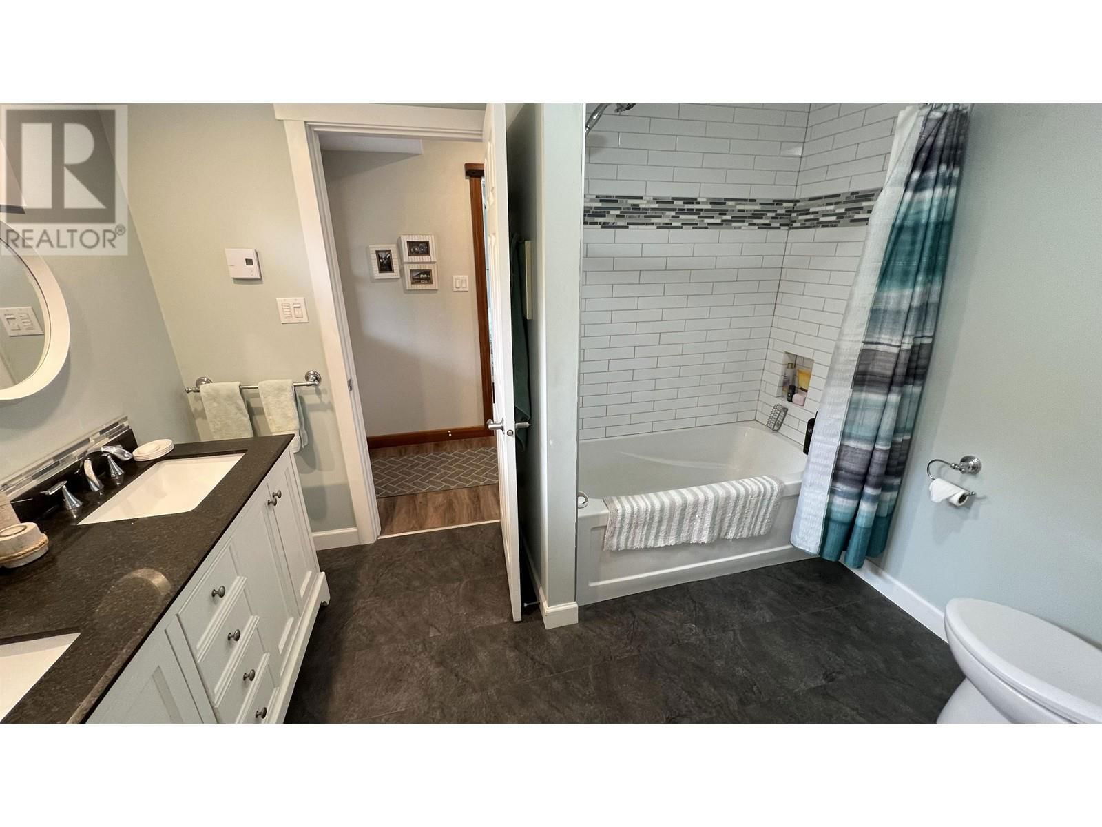 2765 FIRST AVENUE Image 13