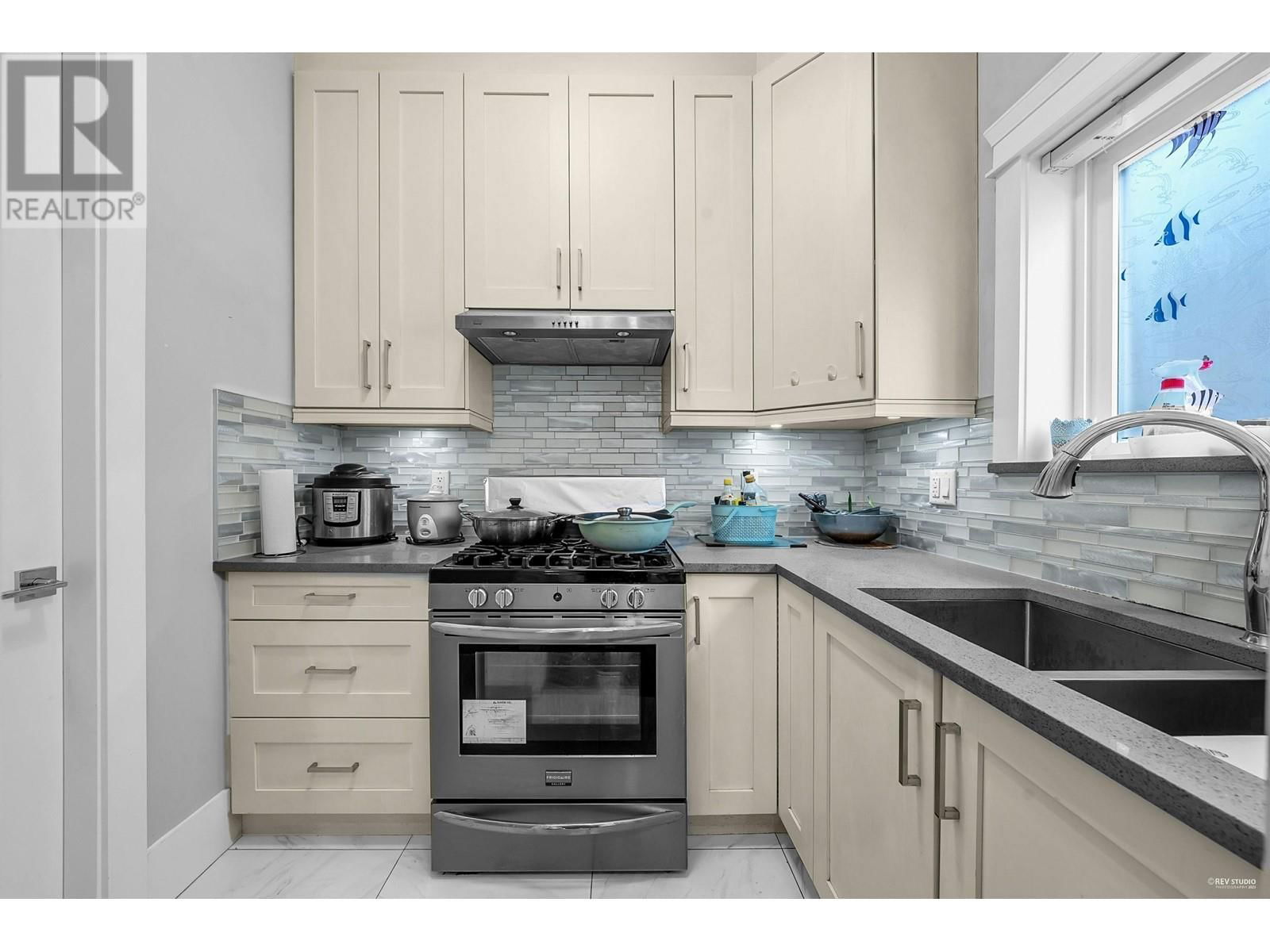 1640 COMO LAKE AVENUE Image 31