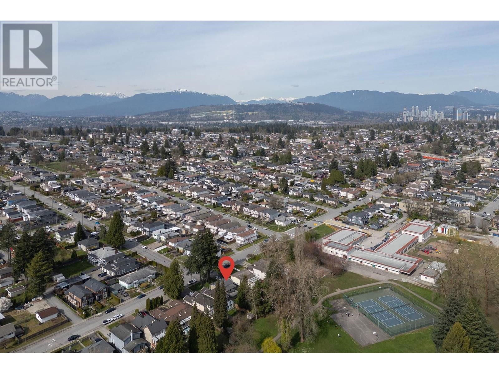 7564 12TH AVENUE Image 10