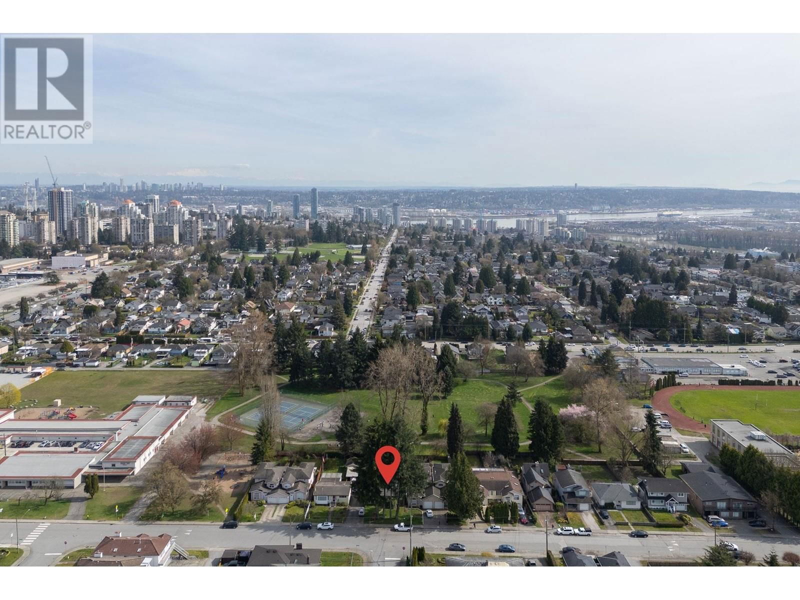 7564 12TH AVENUE Image 11