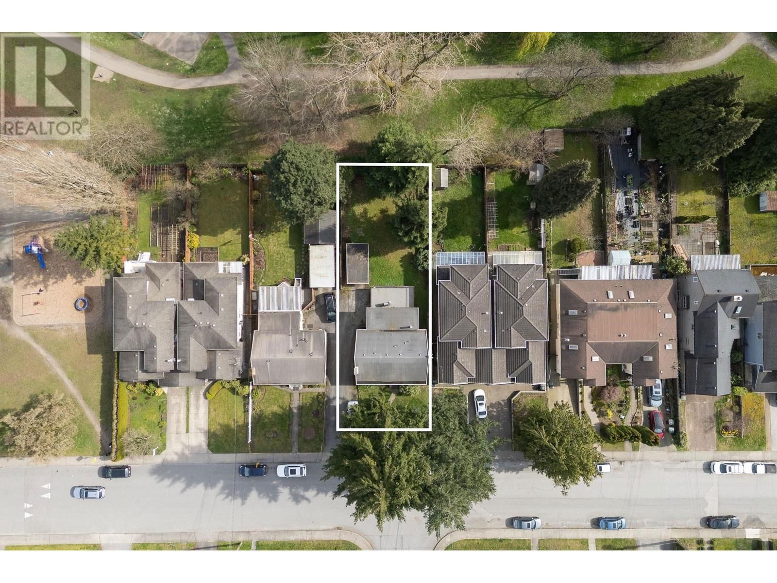 7564 12TH AVENUE Image 8