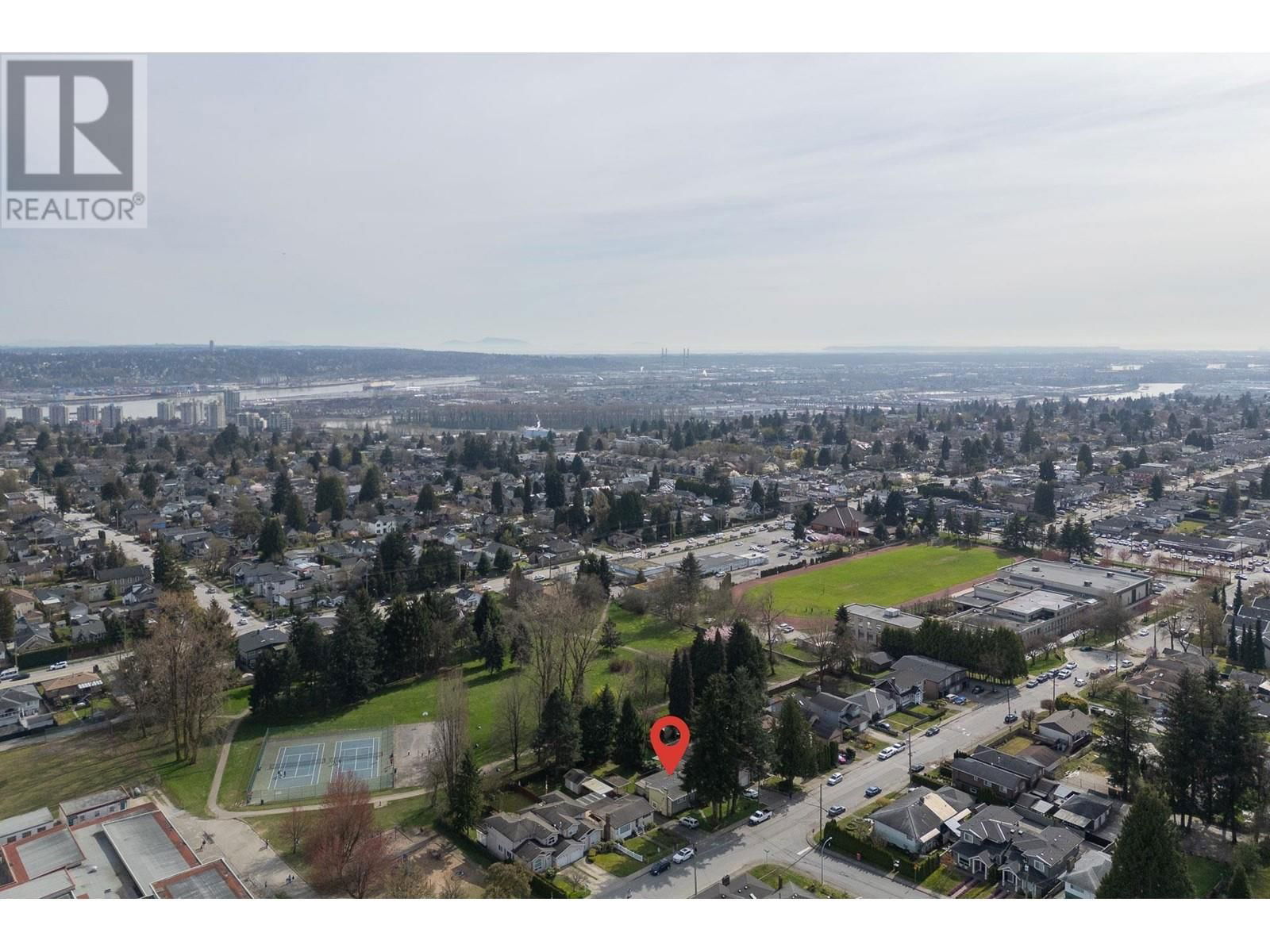 7564 12TH AVENUE Image 9