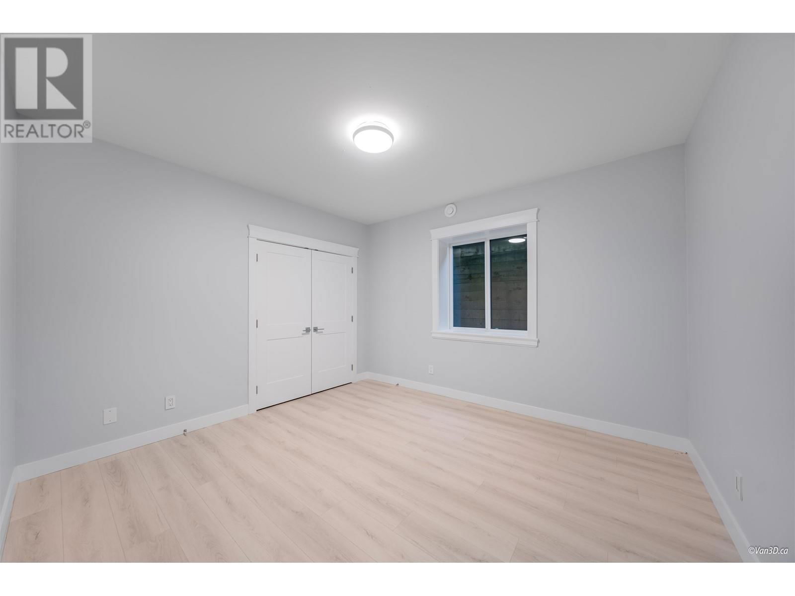 656 BLUE MOUNTAIN STREET Image 34