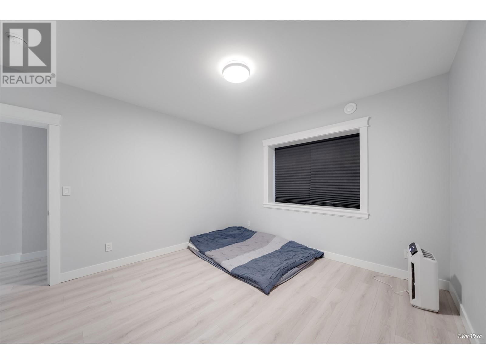 656 BLUE MOUNTAIN STREET Image 36