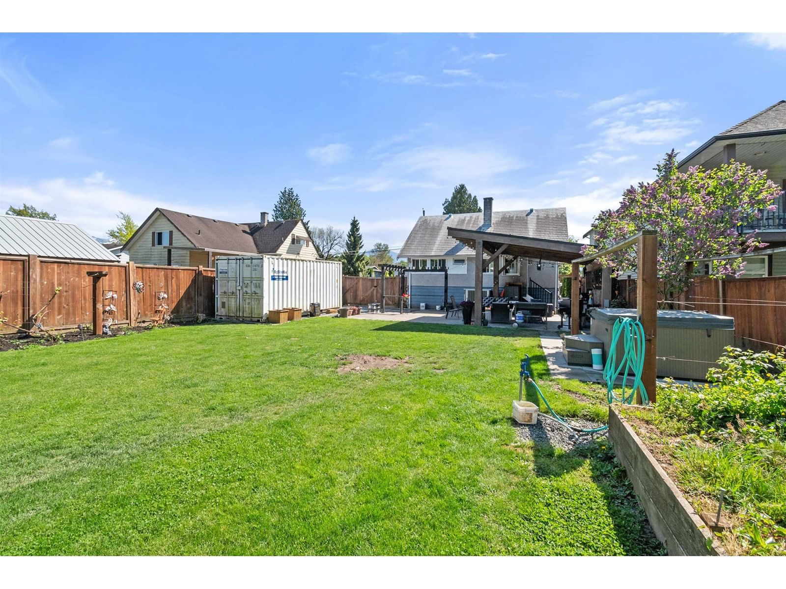 45325 CRESCENT DRIVE Image 32