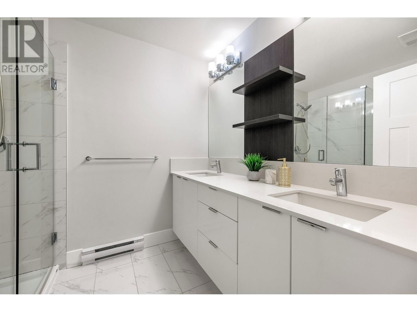 20 - 4588 DUBBERT STREET Image 14