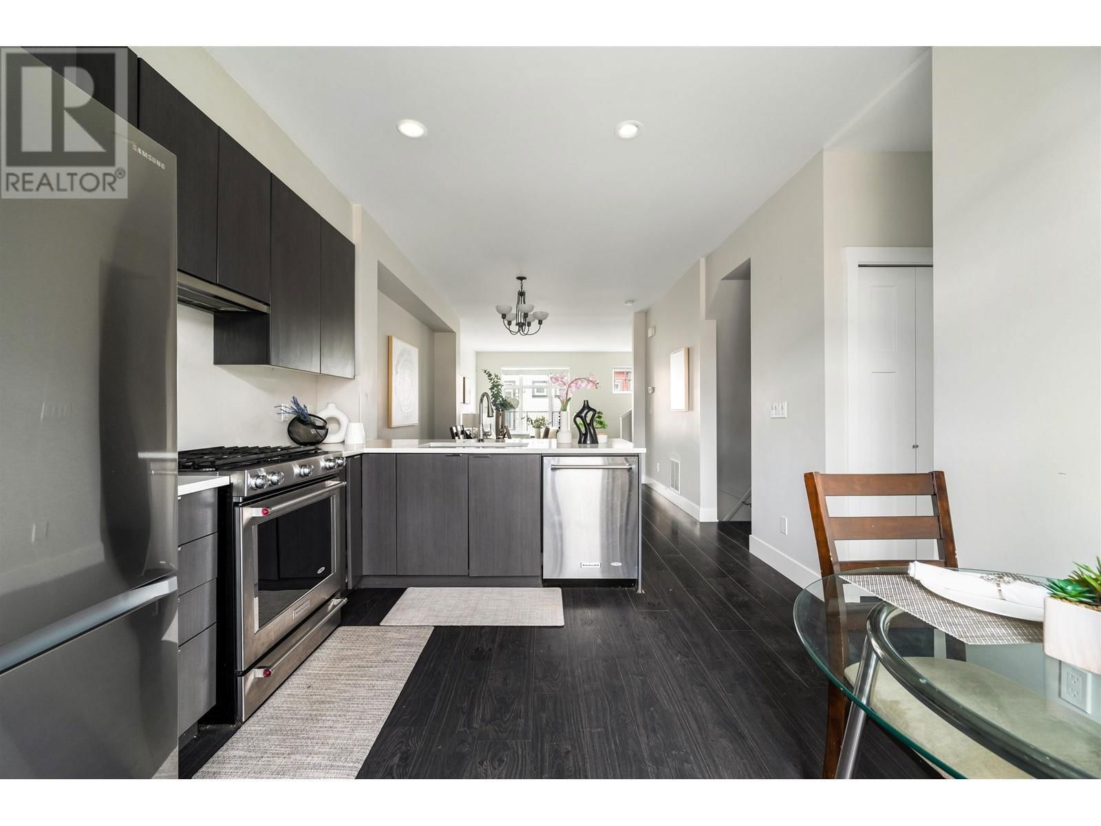 20 - 4588 DUBBERT STREET Image 3