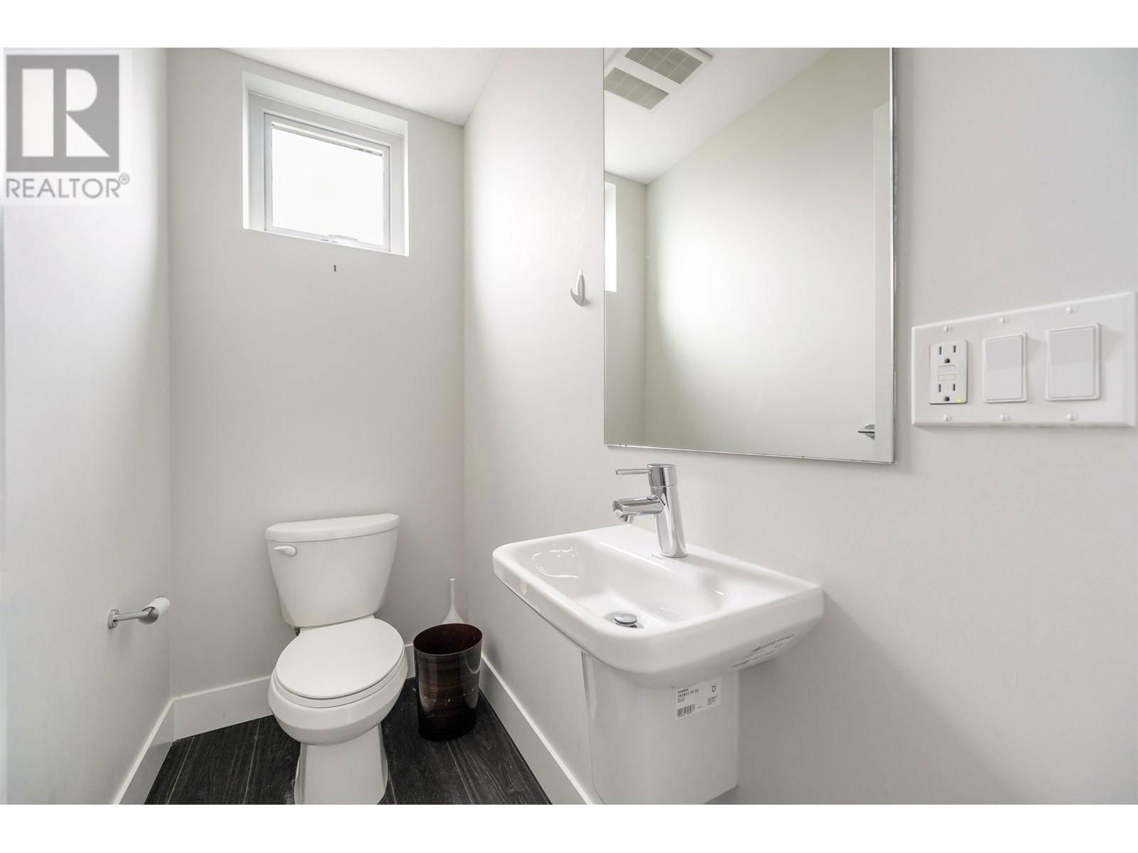 20 - 4588 DUBBERT STREET Image 4