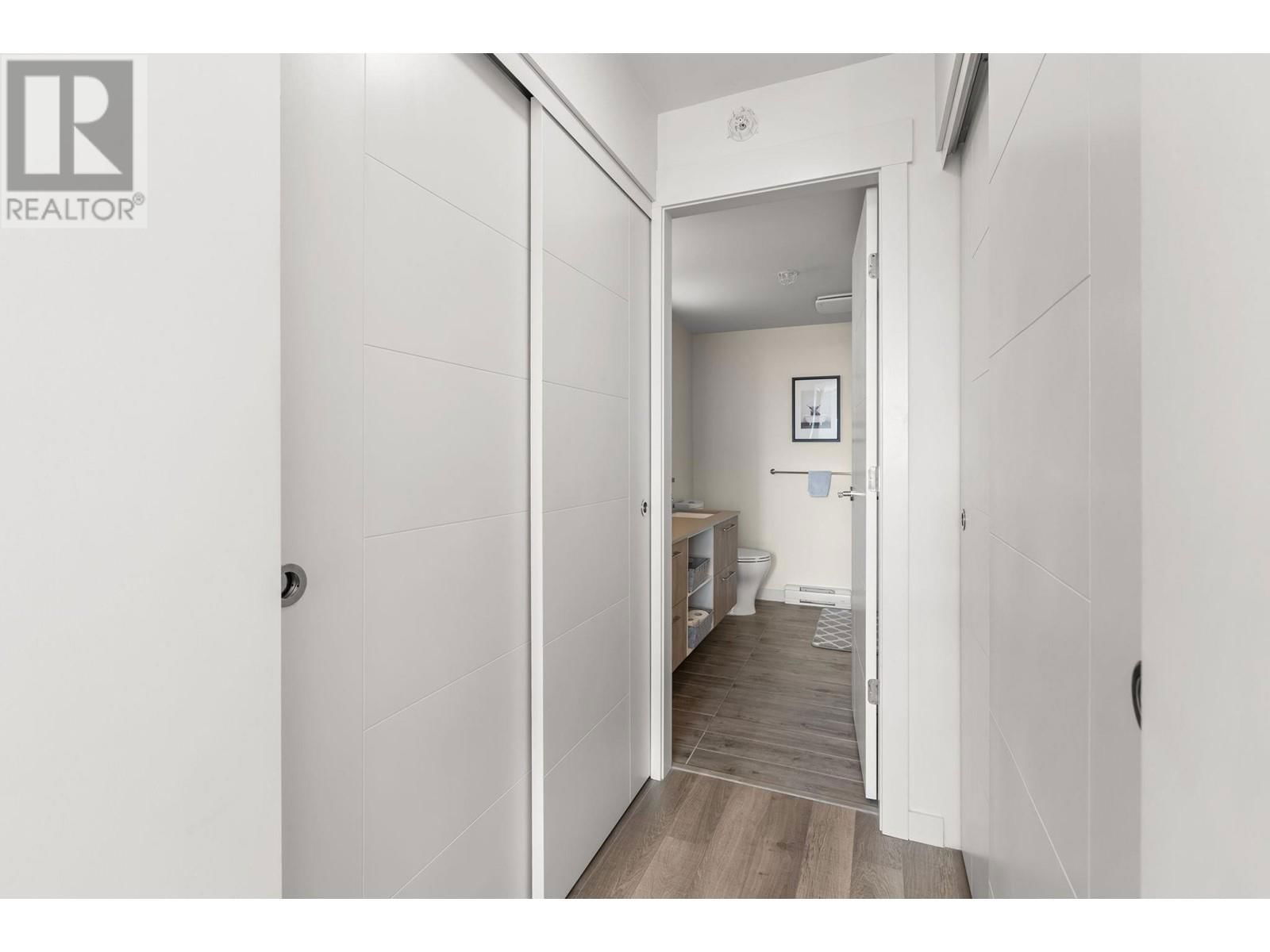 1013 QUEBEC STREET Image 20