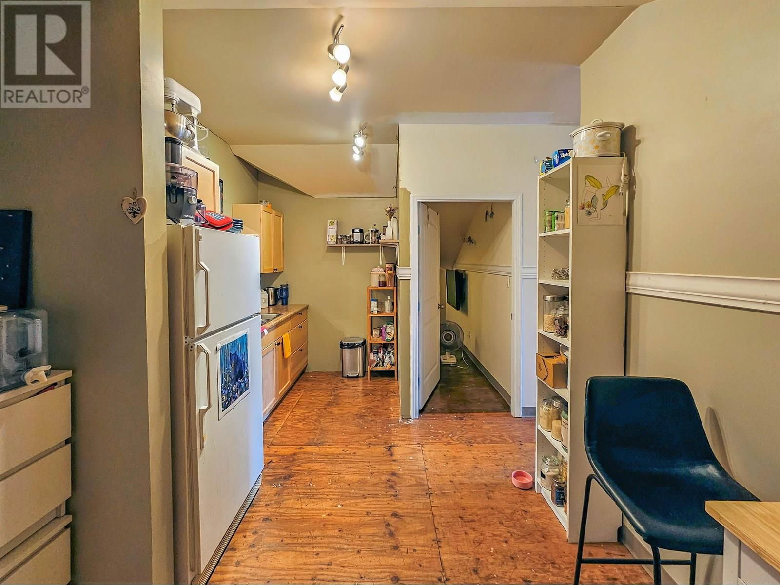 2805 DOHLER ROAD Image 32