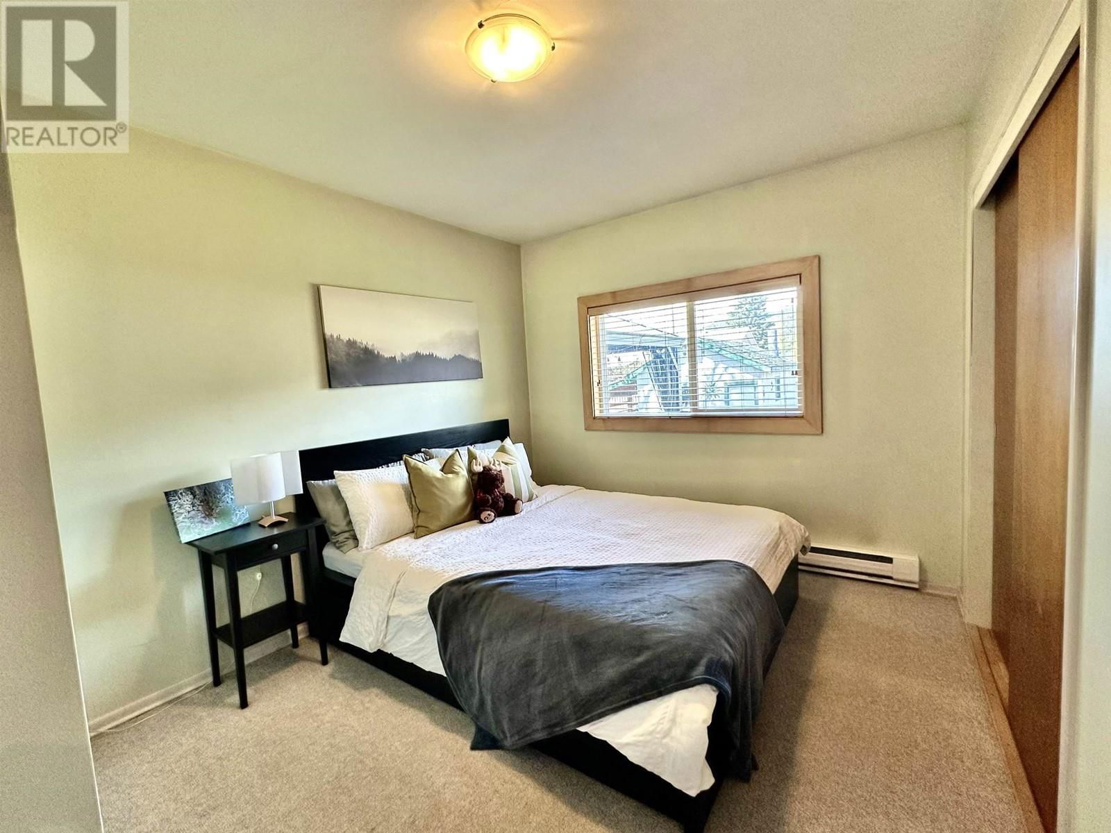1260 3RD AVENUE Image 10