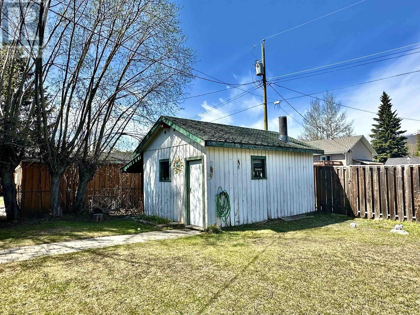 1260 3RD AVENUE Image 19