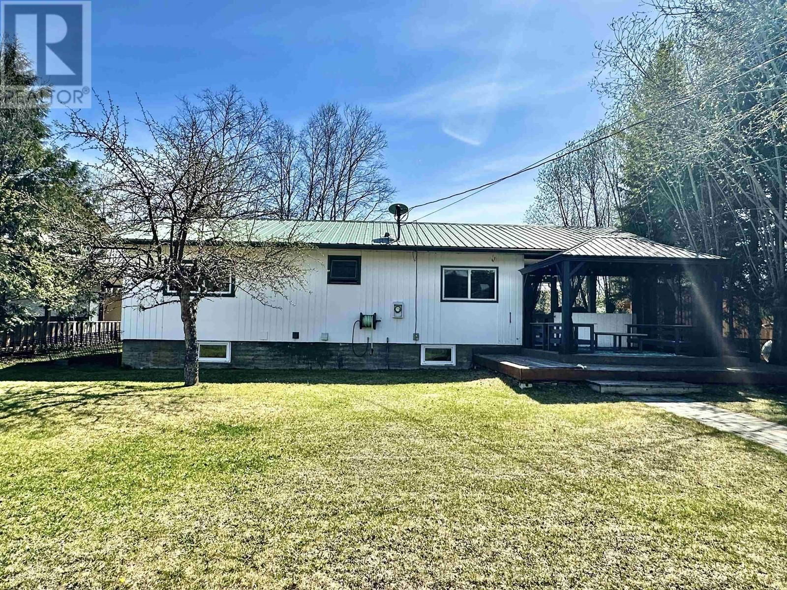 1260 3RD AVENUE Image 21