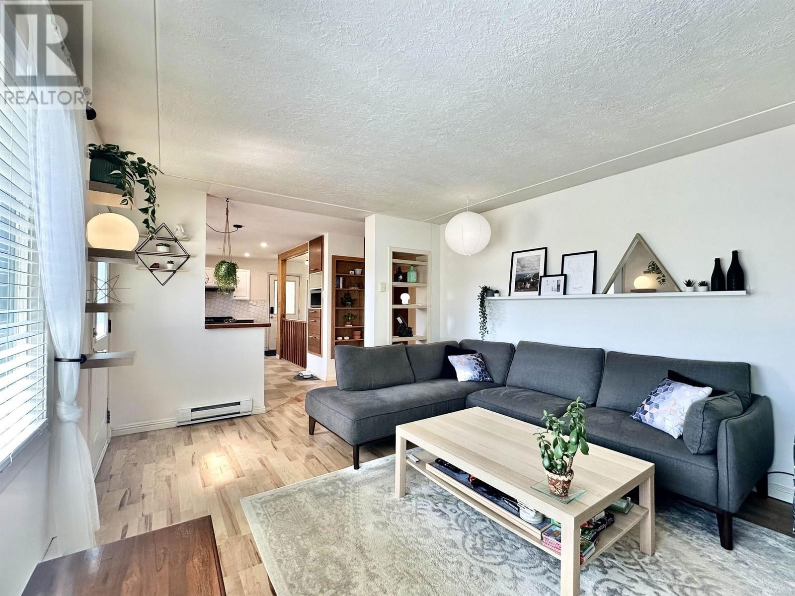 1260 3RD AVENUE Image 7