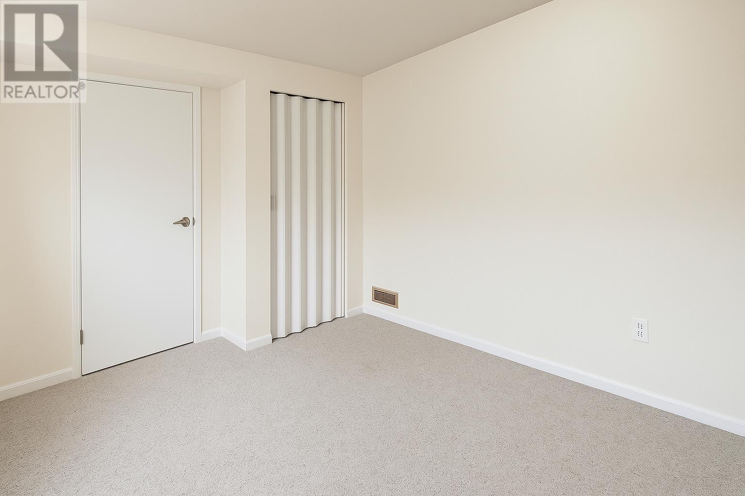 12313 228 STREET Image 39