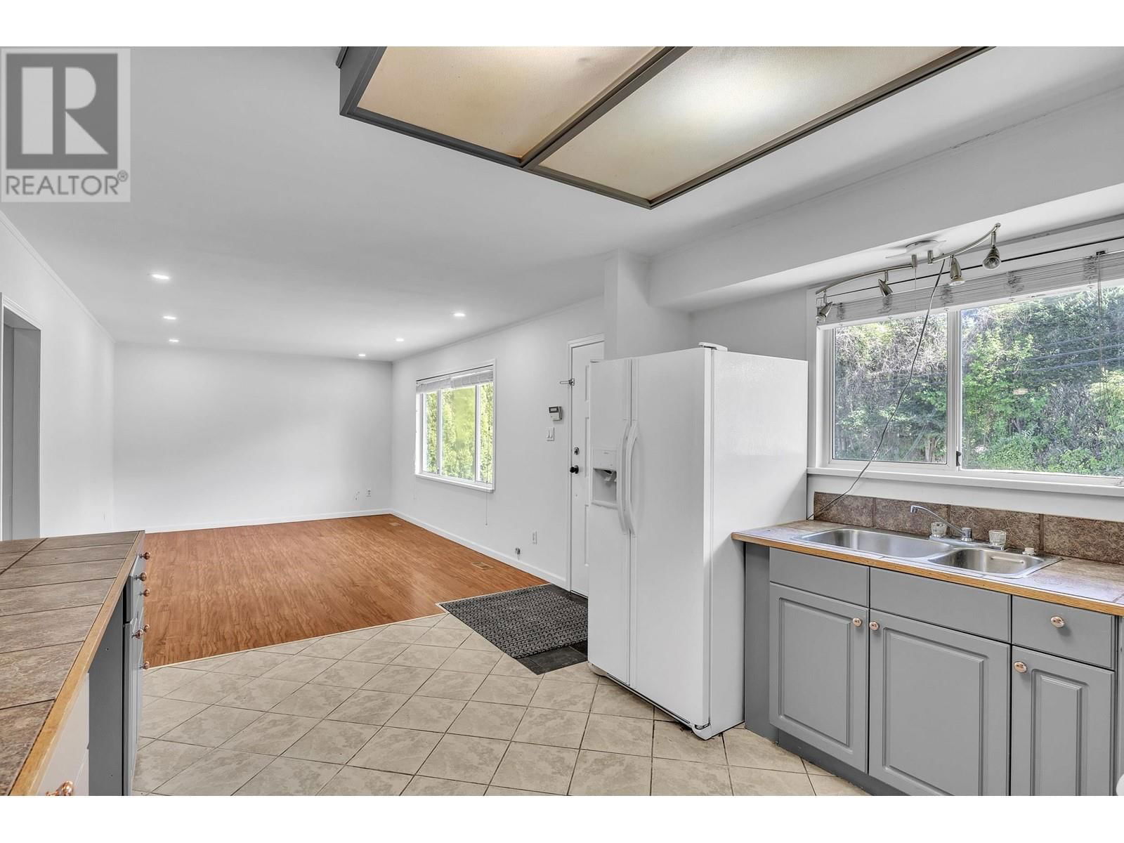 12313 228 STREET Image 8
