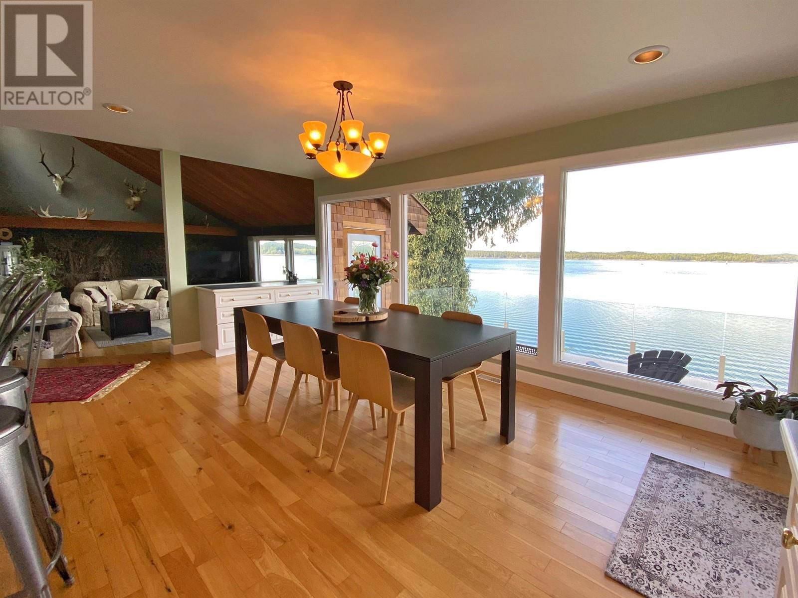 2130 GRAHAM AVENUE Image 11