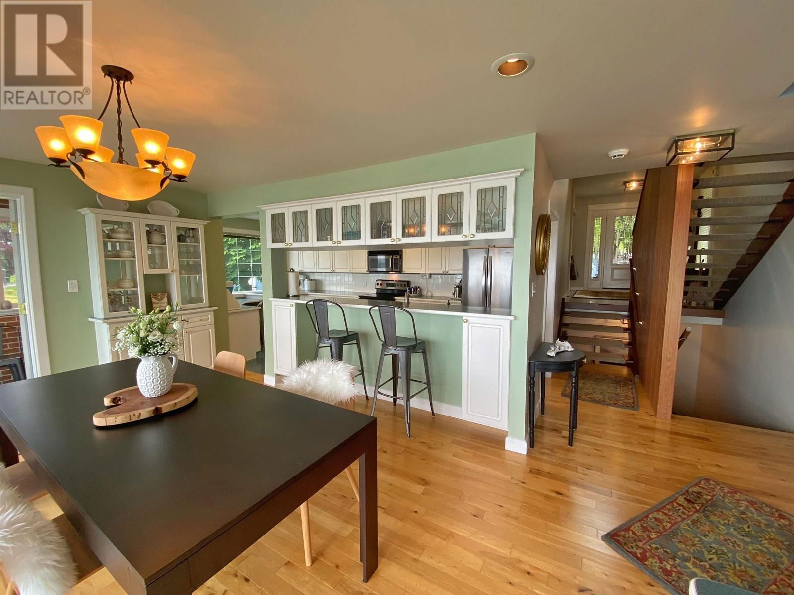 2130 GRAHAM AVENUE Image 13