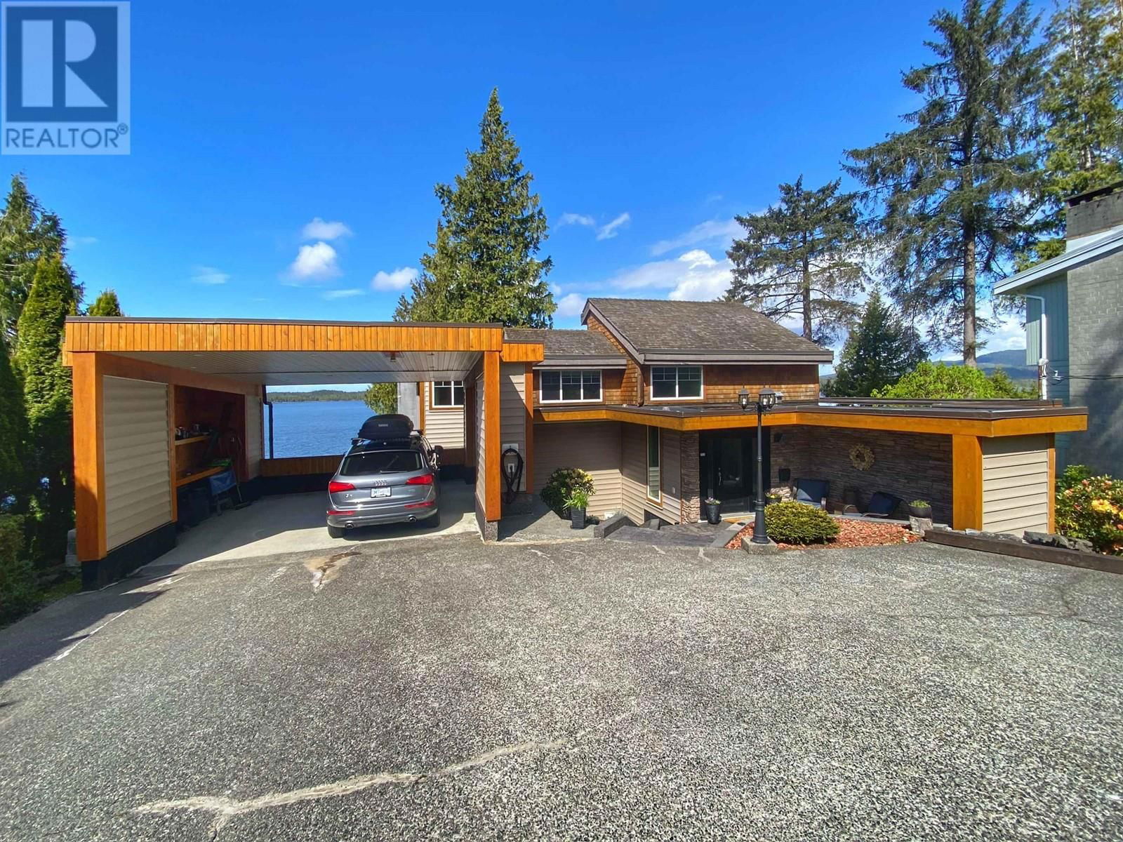 2130 GRAHAM AVENUE Image 16