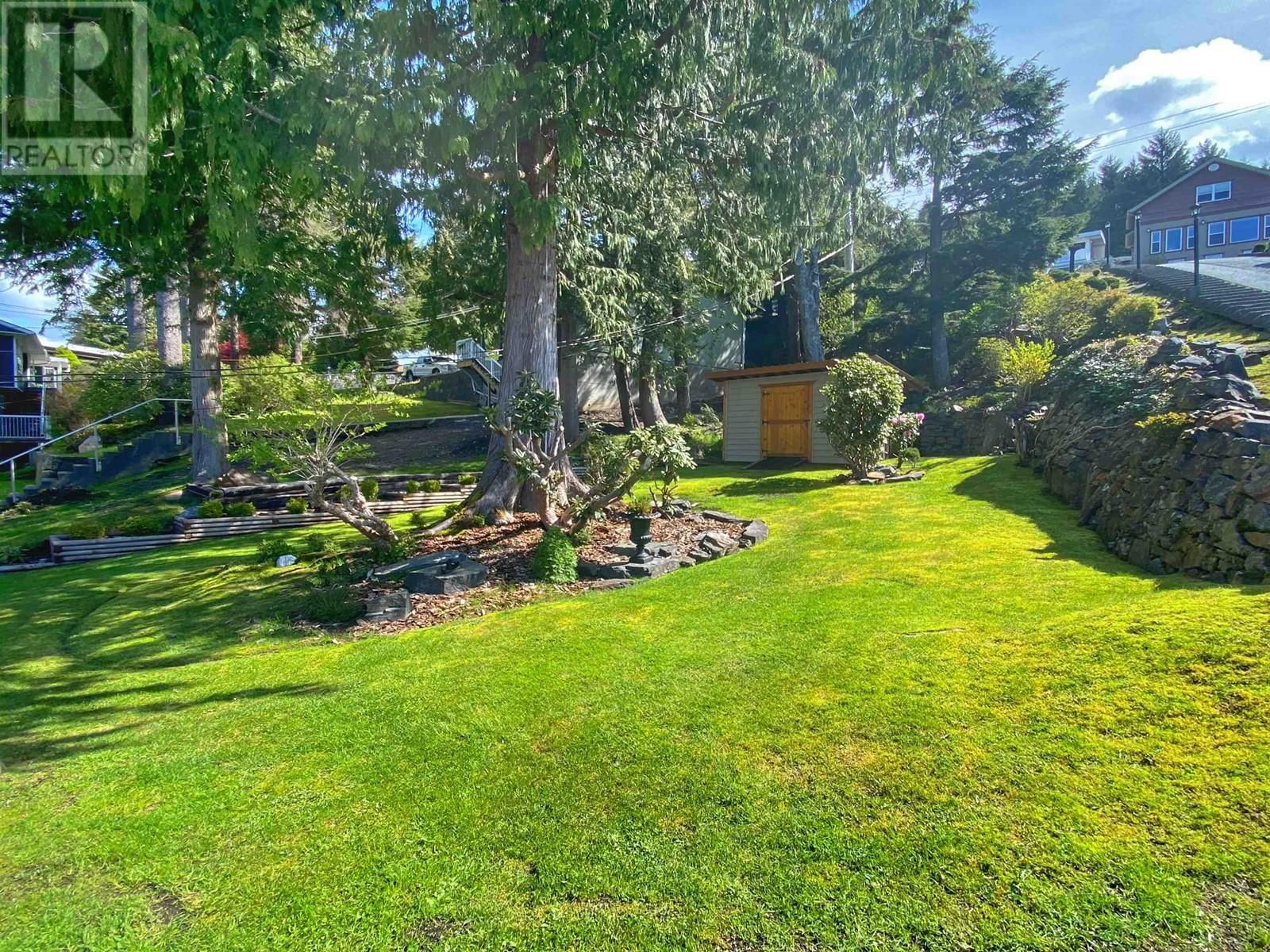 2130 GRAHAM AVENUE Image 20