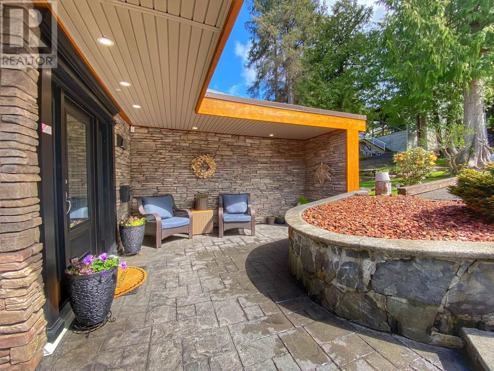 2130 GRAHAM AVENUE Image 3