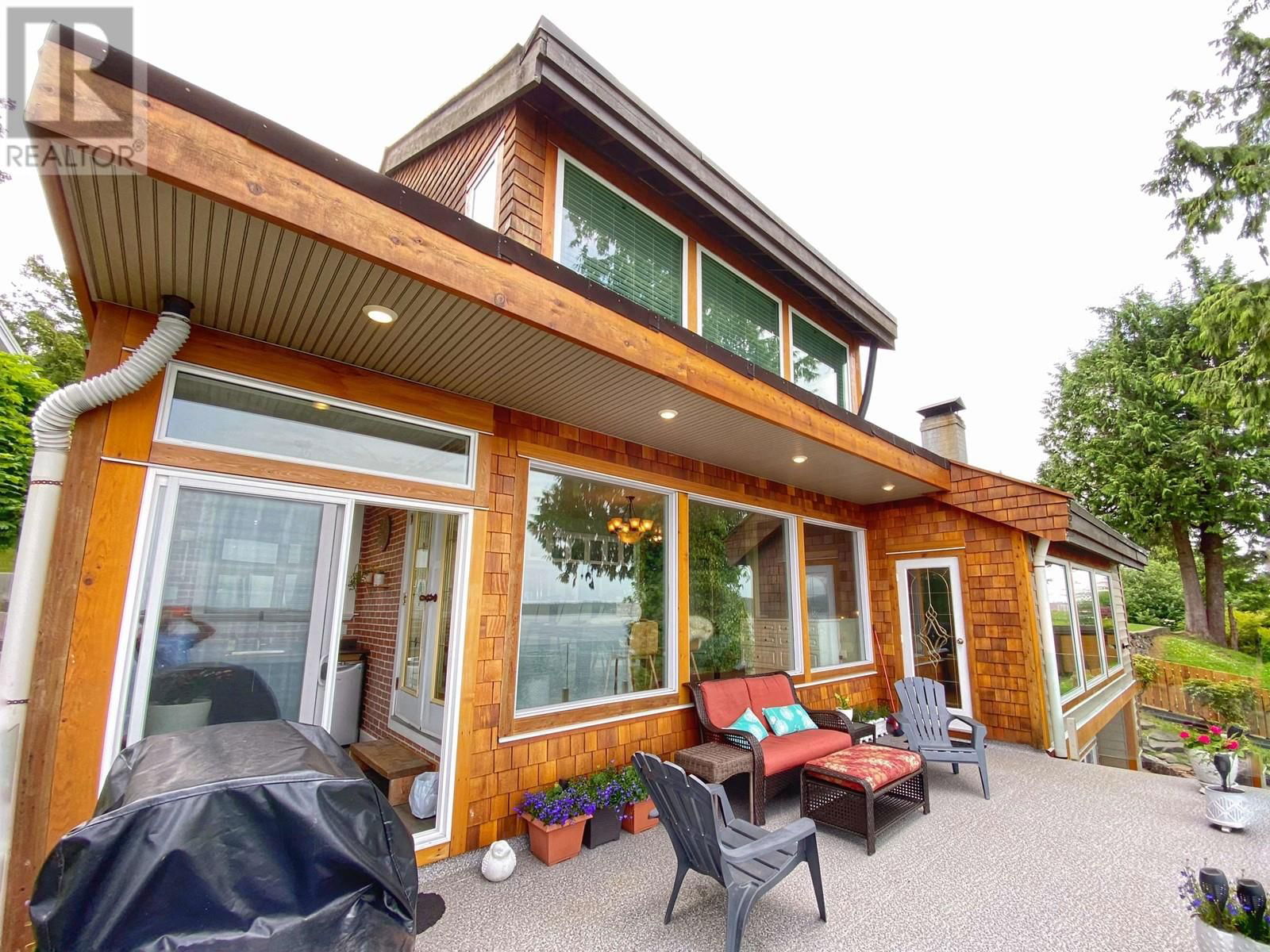 2130 GRAHAM AVENUE Image 37