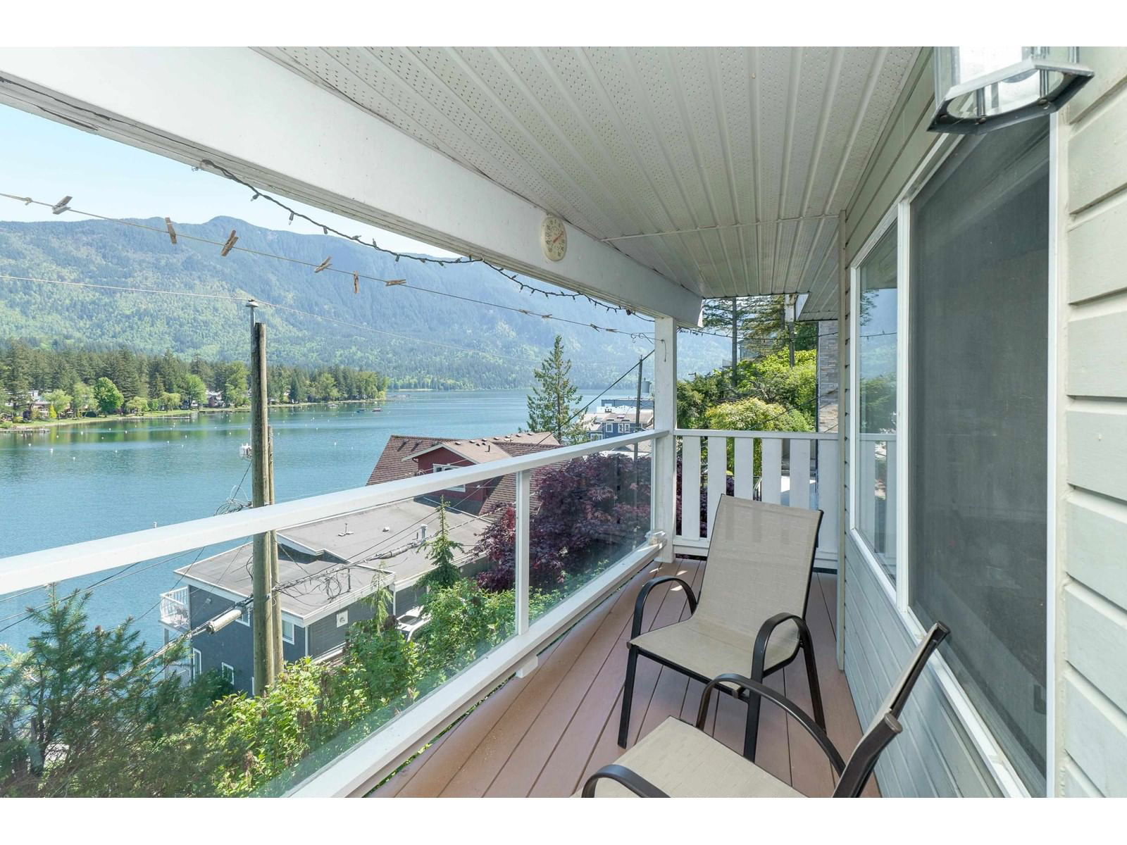 217 LAKESHORE DRIVE Image 32
