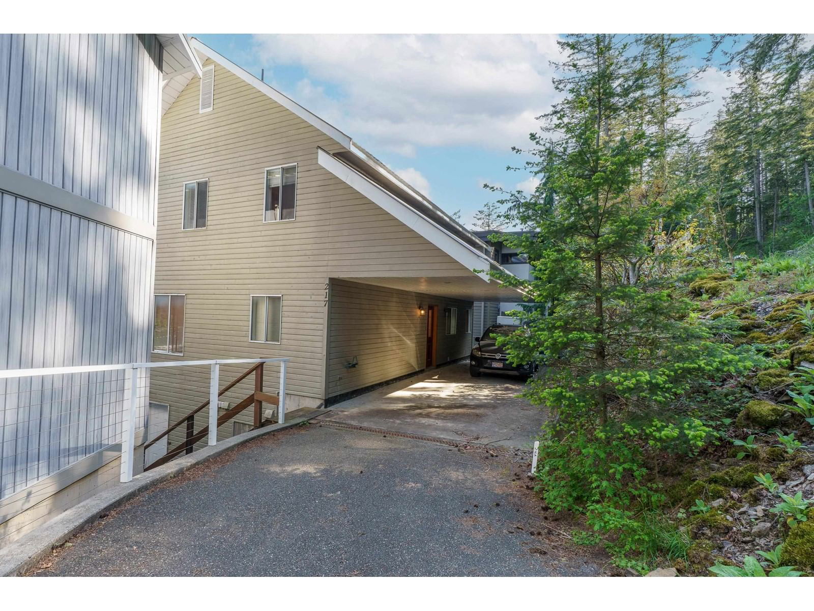 217 LAKESHORE DRIVE Image 36